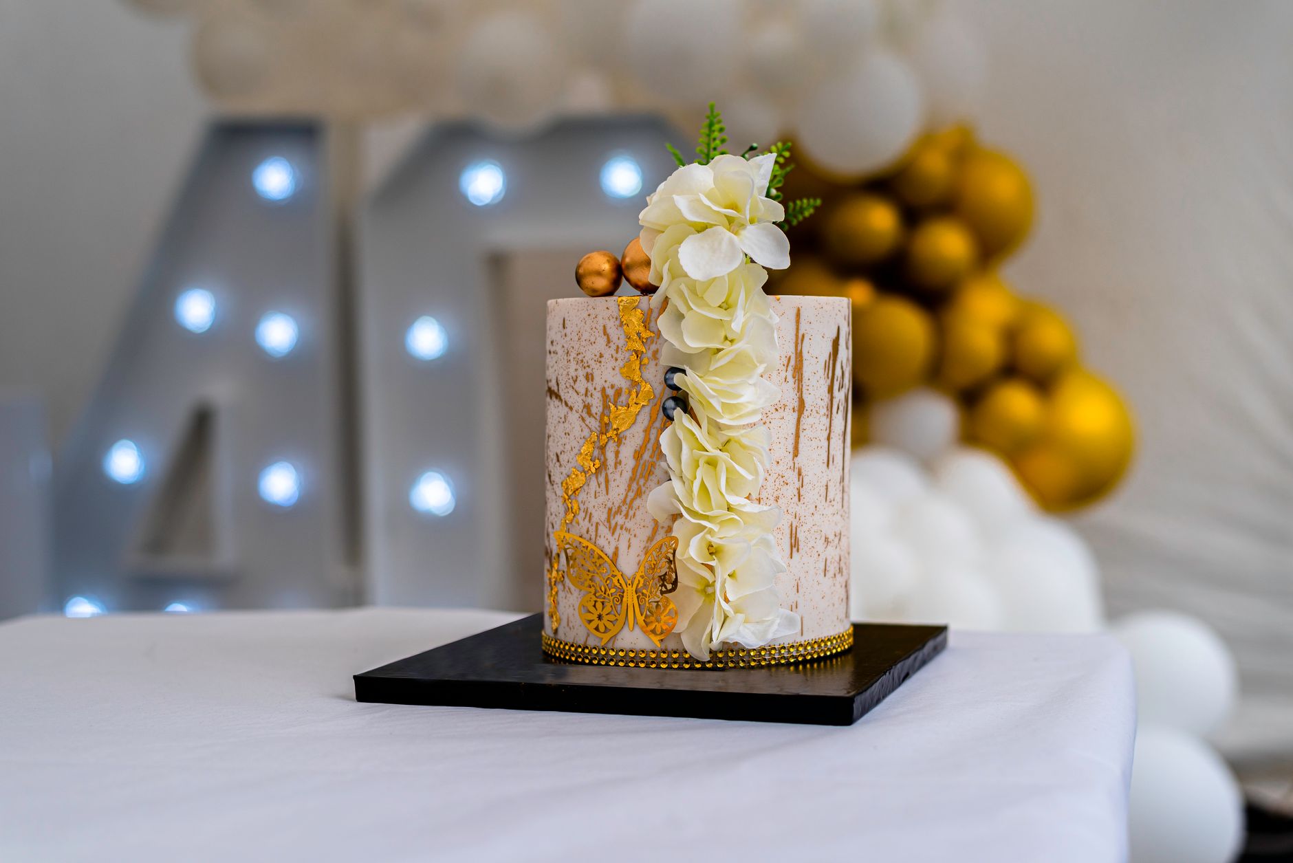 Cakes image 1