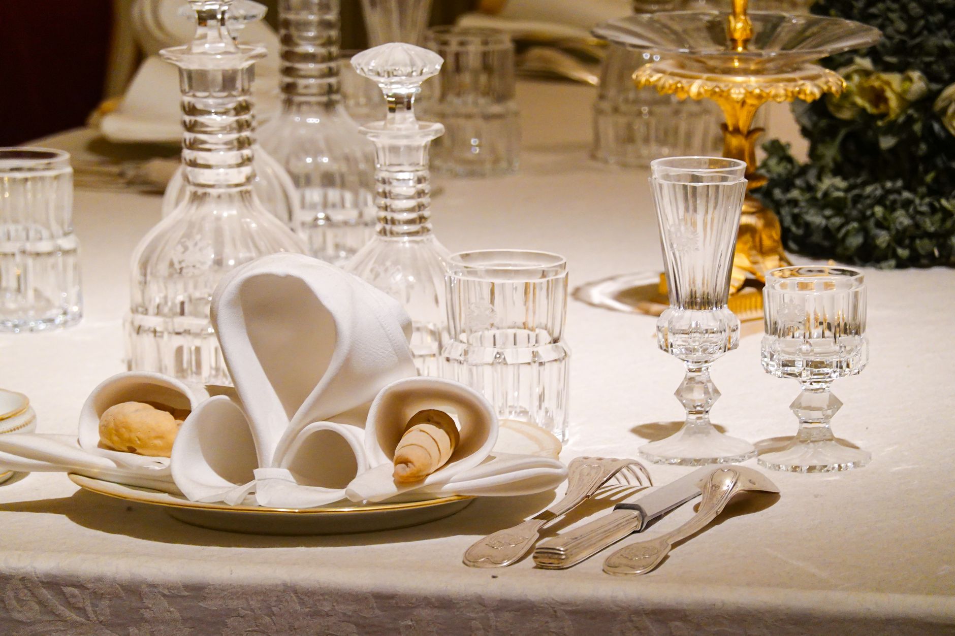 Table Settings & Decor image 2