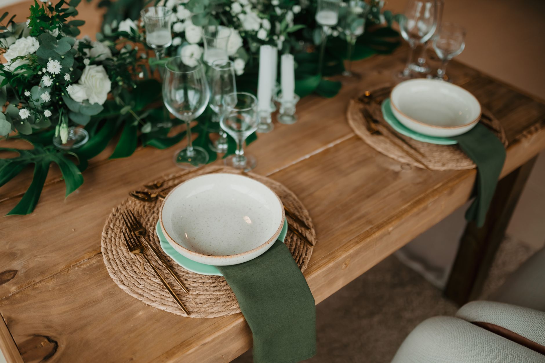 Table Settings & Decor image 3
