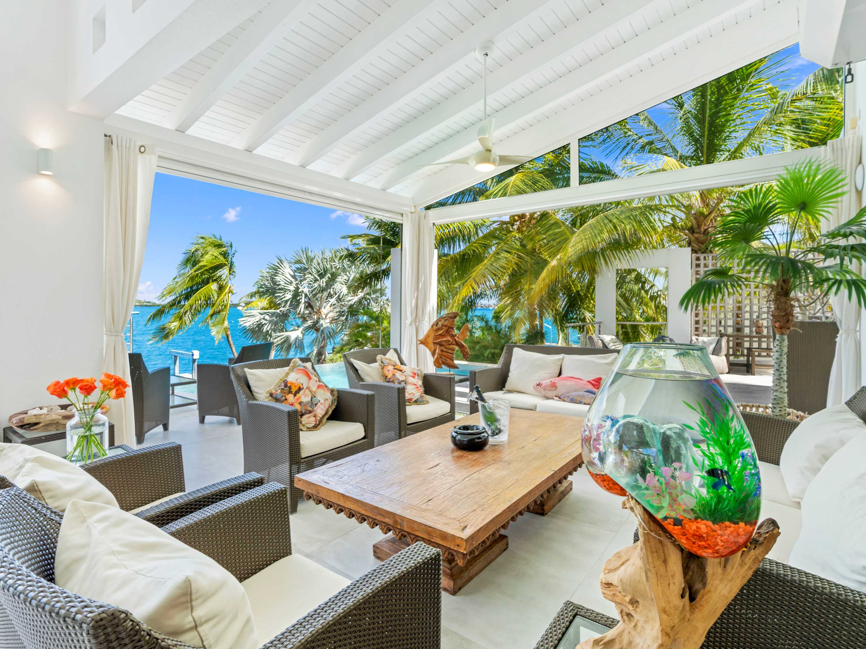 Abracadabra Estate, Beachfront Aqua Marina Villa with Private Pool and Boat Slip - Photo 15