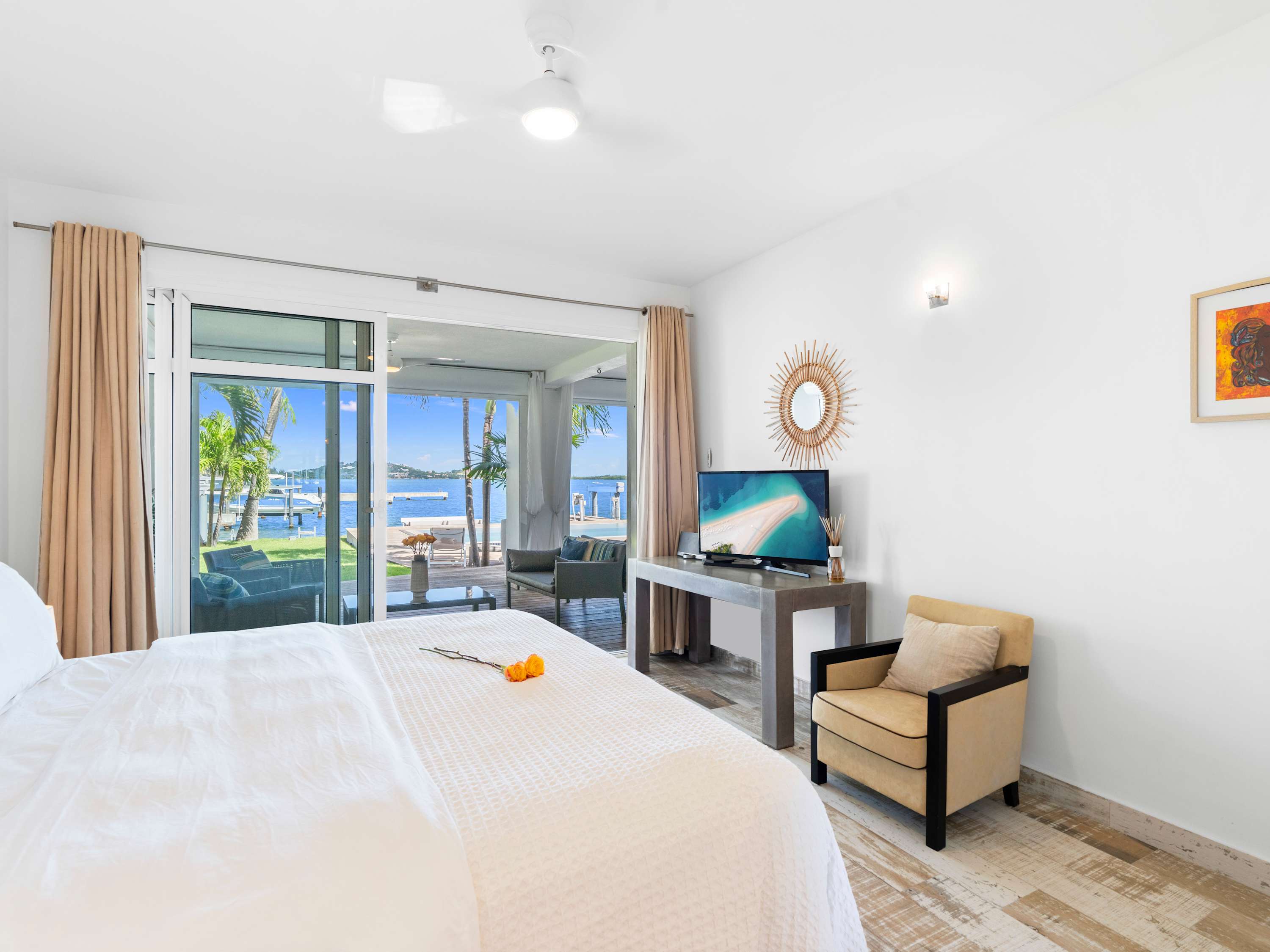 Abracadabra Estate, Beachfront Aqua Marina Villa with Private Pool and Boat Slip - Photo 22