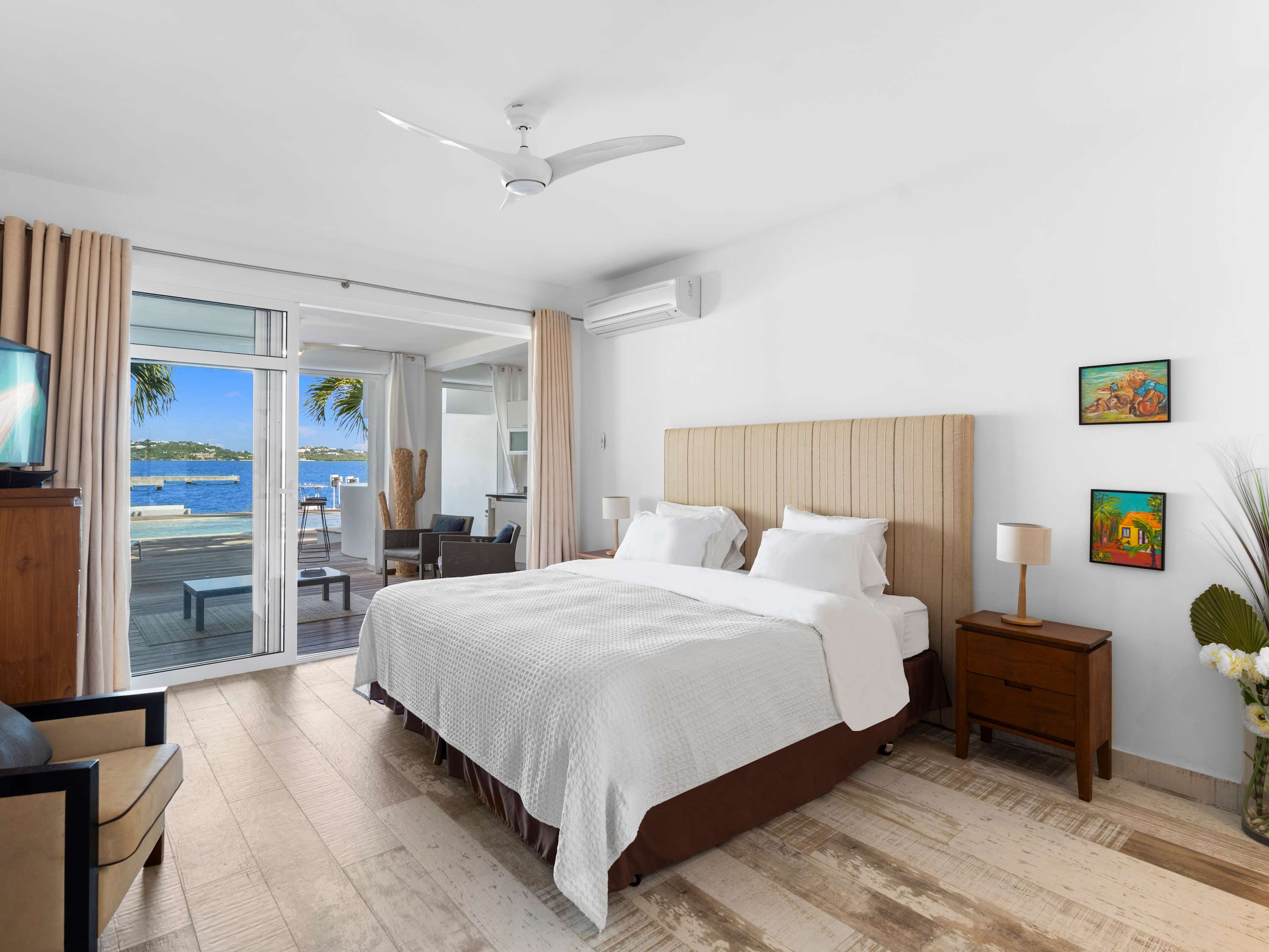 Abracadabra Estate, Beachfront Aqua Marina Villa with Private Pool and Boat Slip - Photo 27