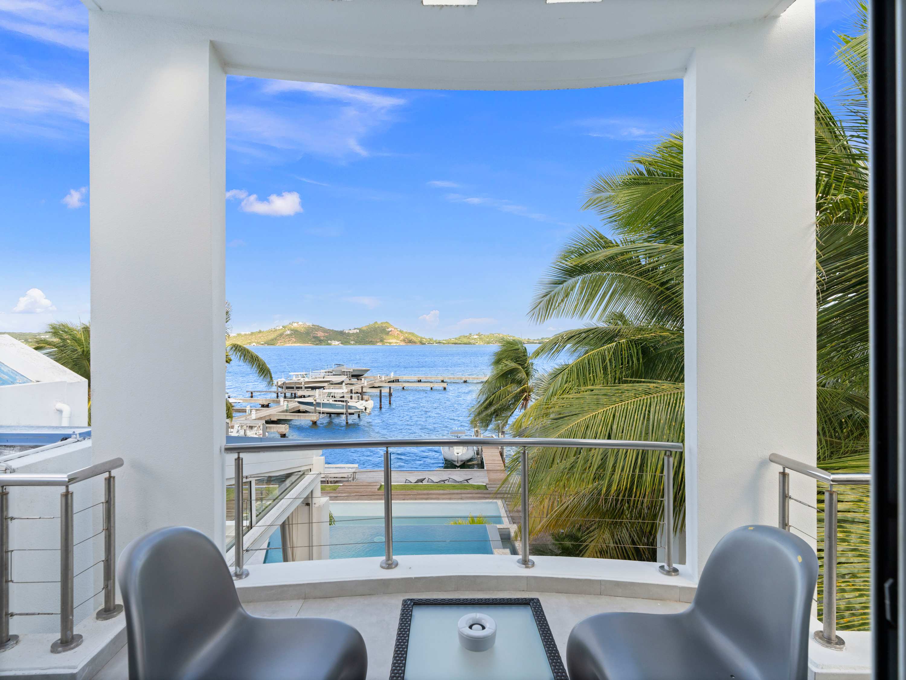 Abracadabra Estate, Beachfront Aqua Marina Villa with Private Pool and Boat Slip - Photo 43