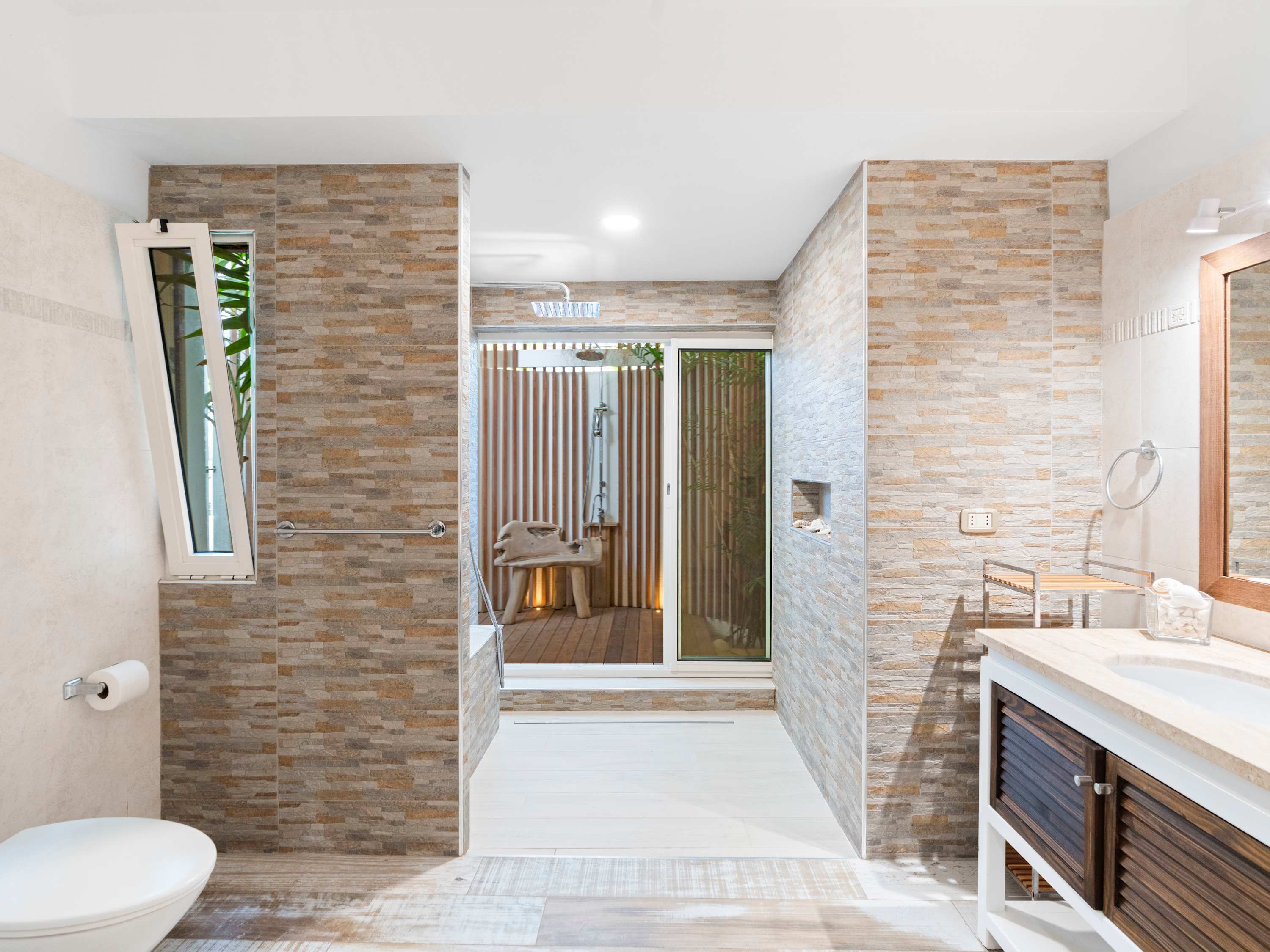 Abracadabra Estate, Beachfront Aqua Marina Villa with Private Pool and Boat Slip - Photo 57