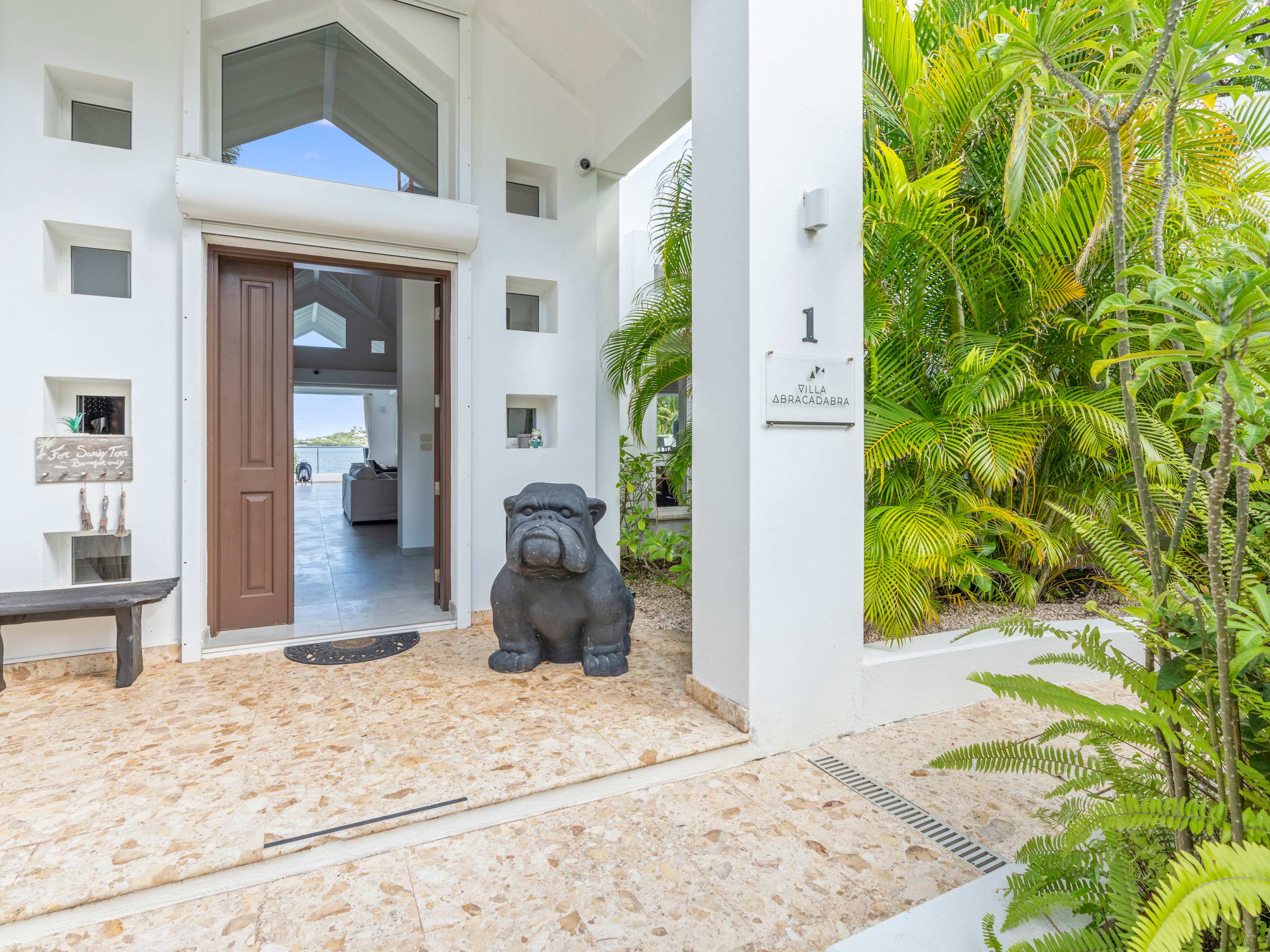 Abracadabra Estate, Beachfront Aqua Marina Villa with Private Pool and Boat Slip - Photo 63