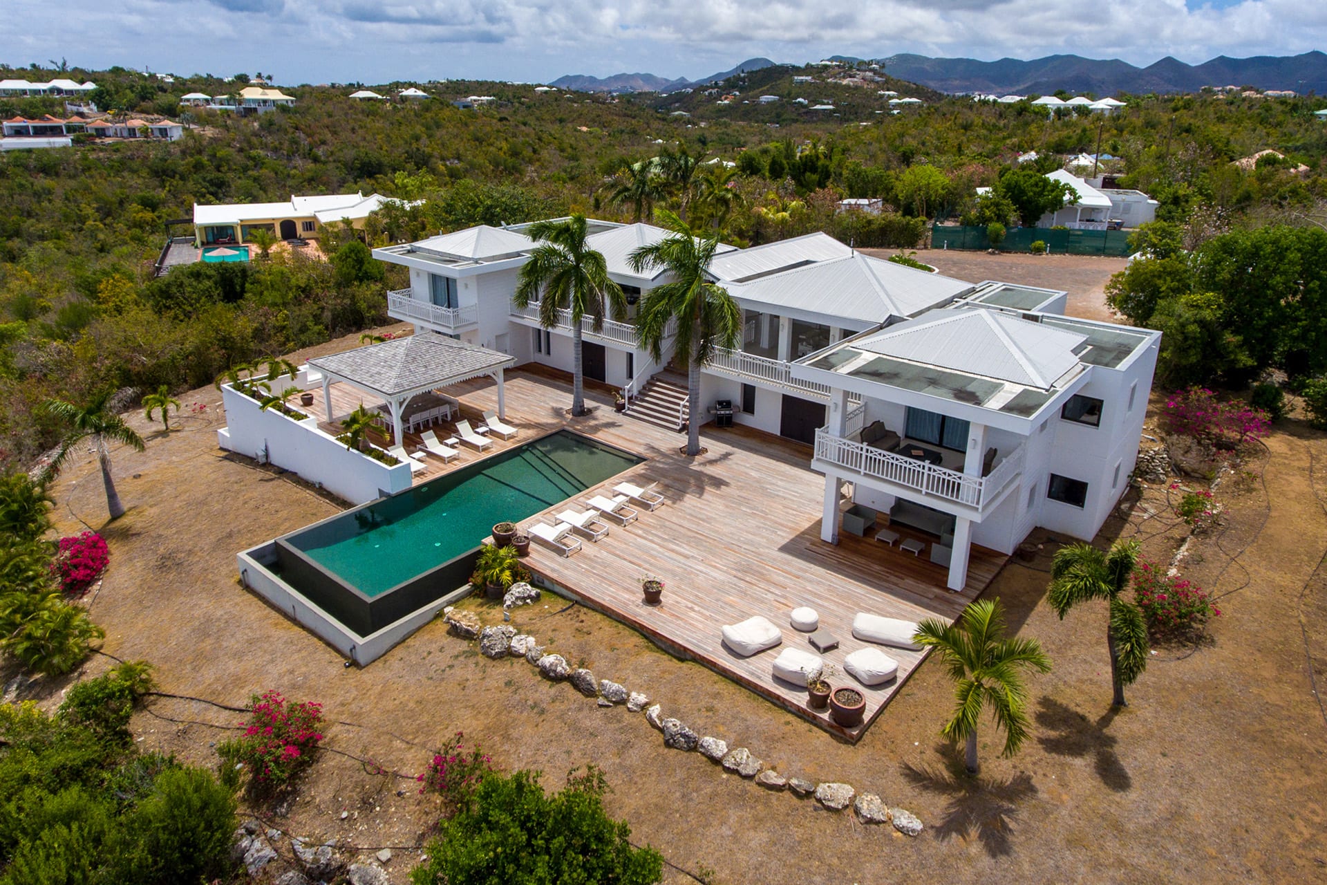 Villa Always, Sunset Views and Contemporary Calm in Terres Basses Gallery 1