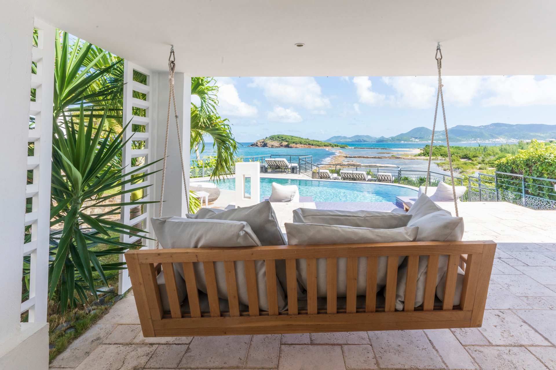 Villa Amethyst, Cliffside Calm on Pointe du Bluffe - Photo 10