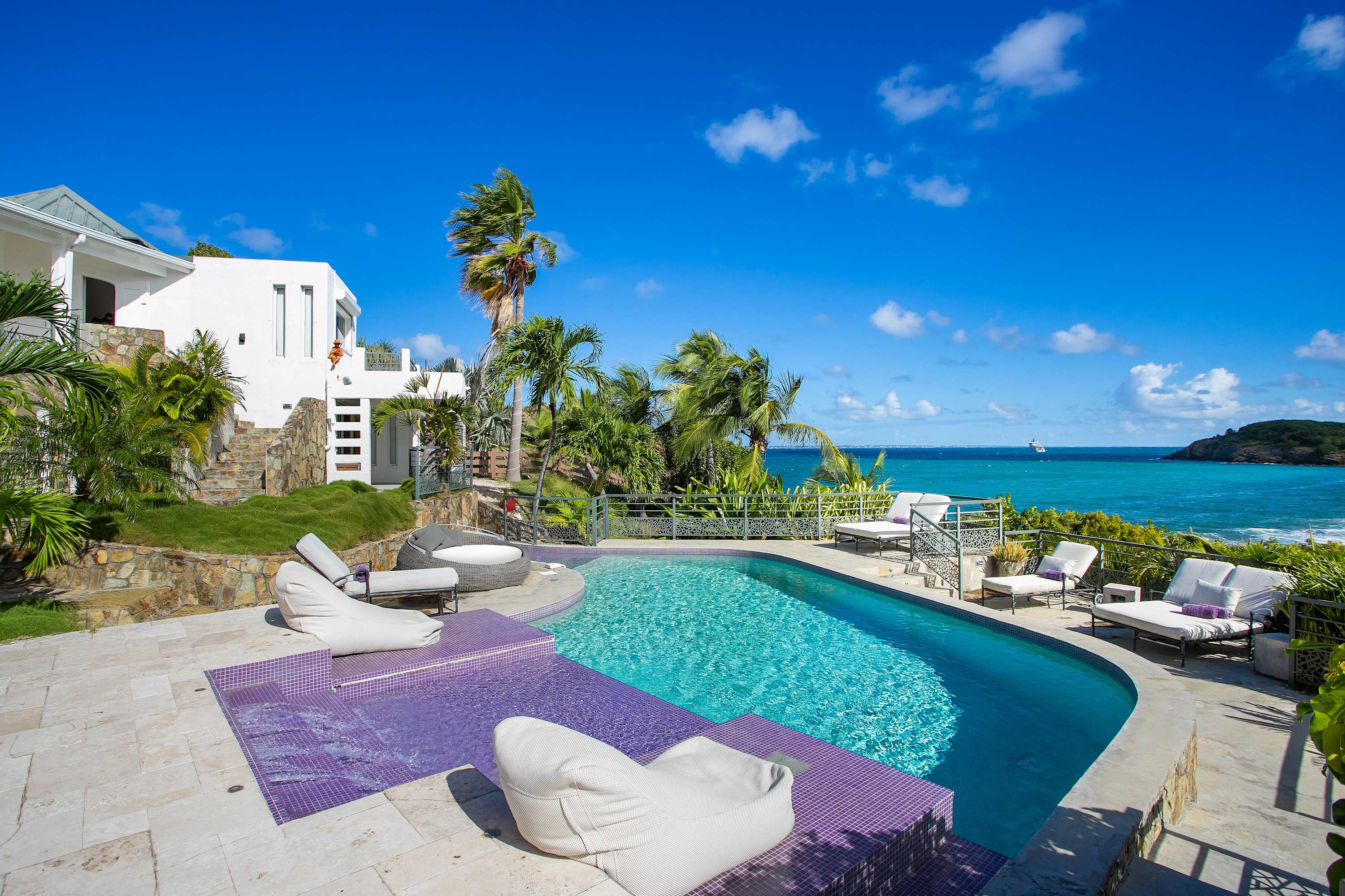 Villa Amethyst, Cliffside Calm on Pointe du Bluffe Gallery 3
