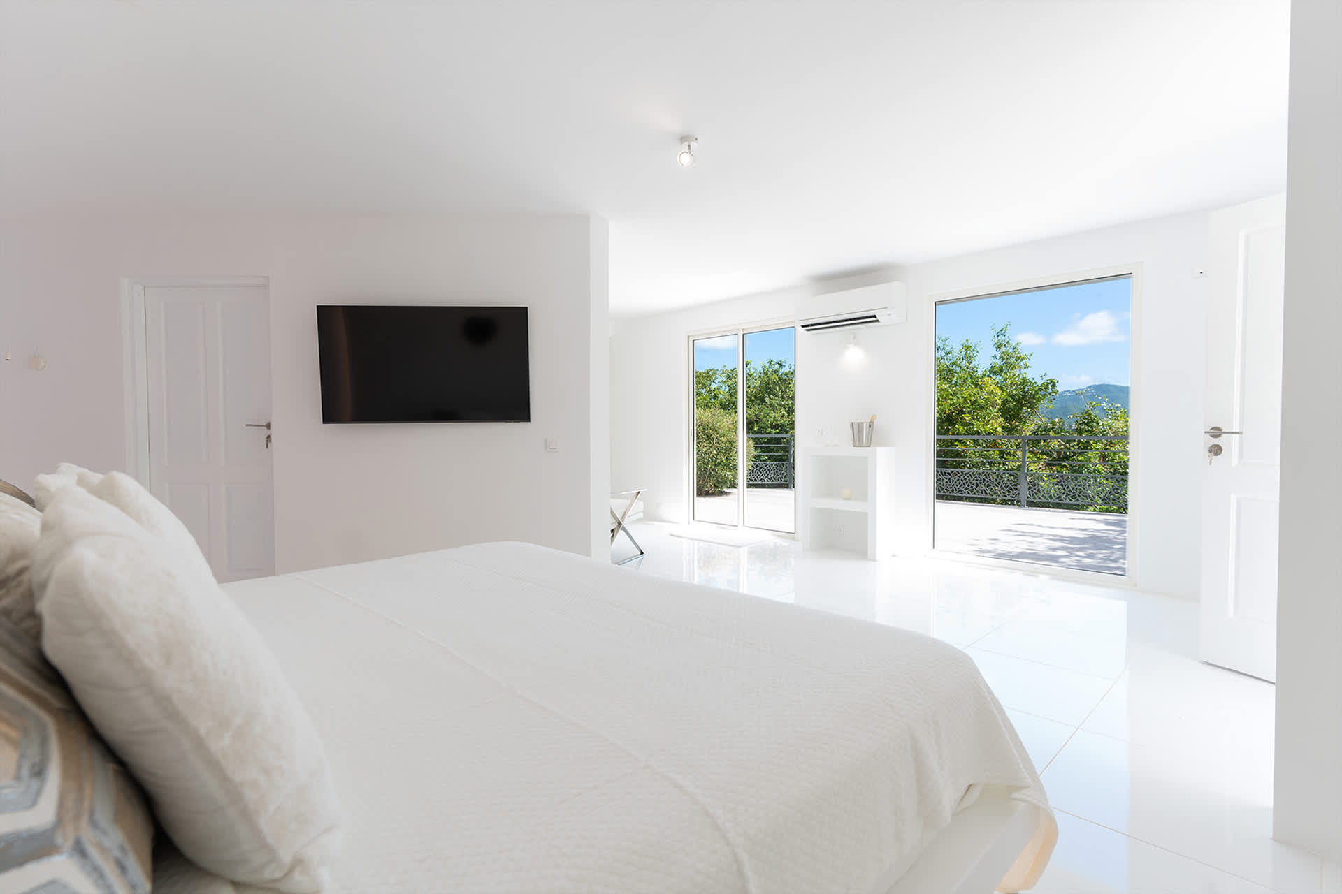 Villa Amethyst, Cliffside Calm on Pointe du Bluffe - Photo 43