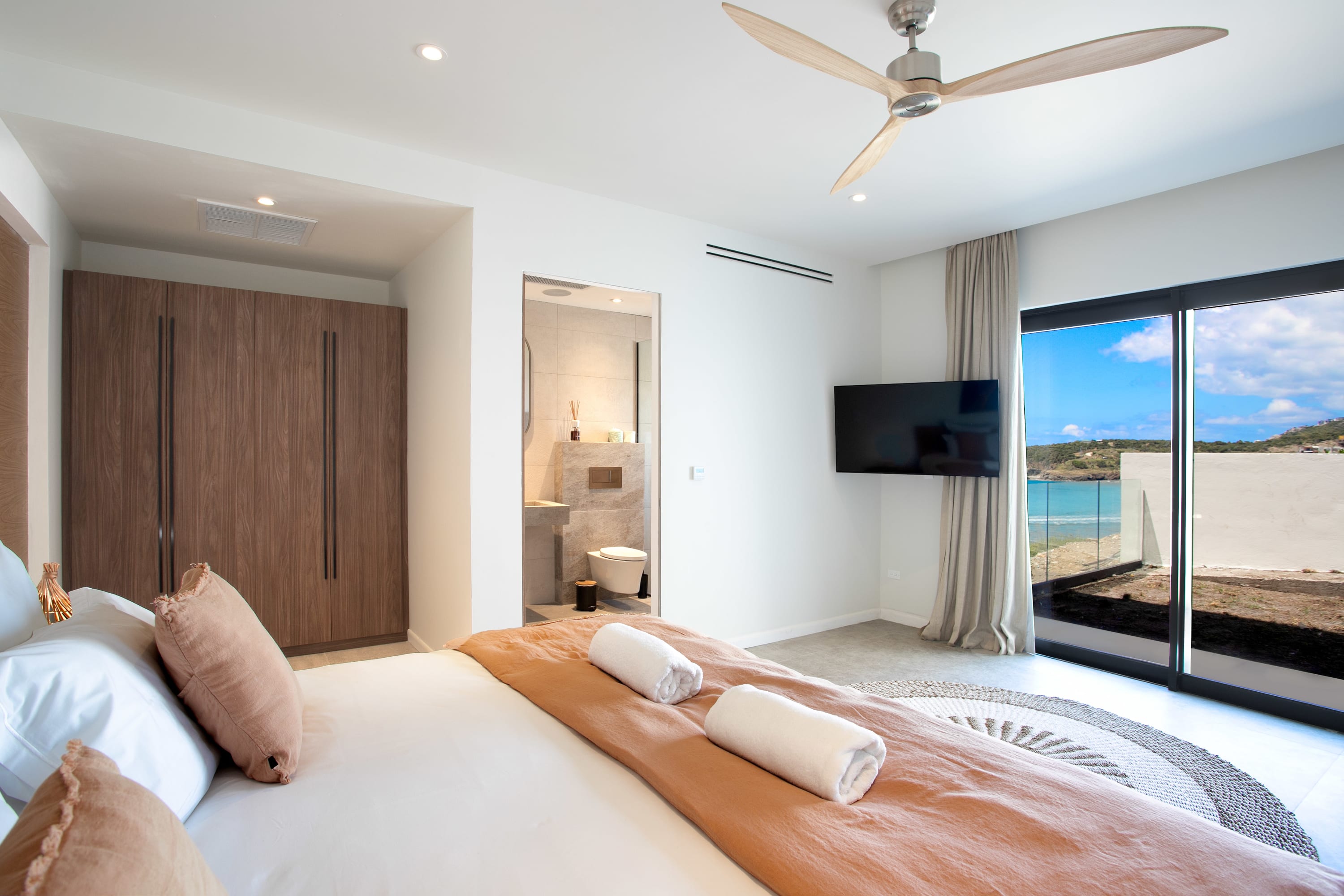 Villa Aqua Vista, a Six Bedroom Beachfront Villa in Indigo Bay - Photo 22