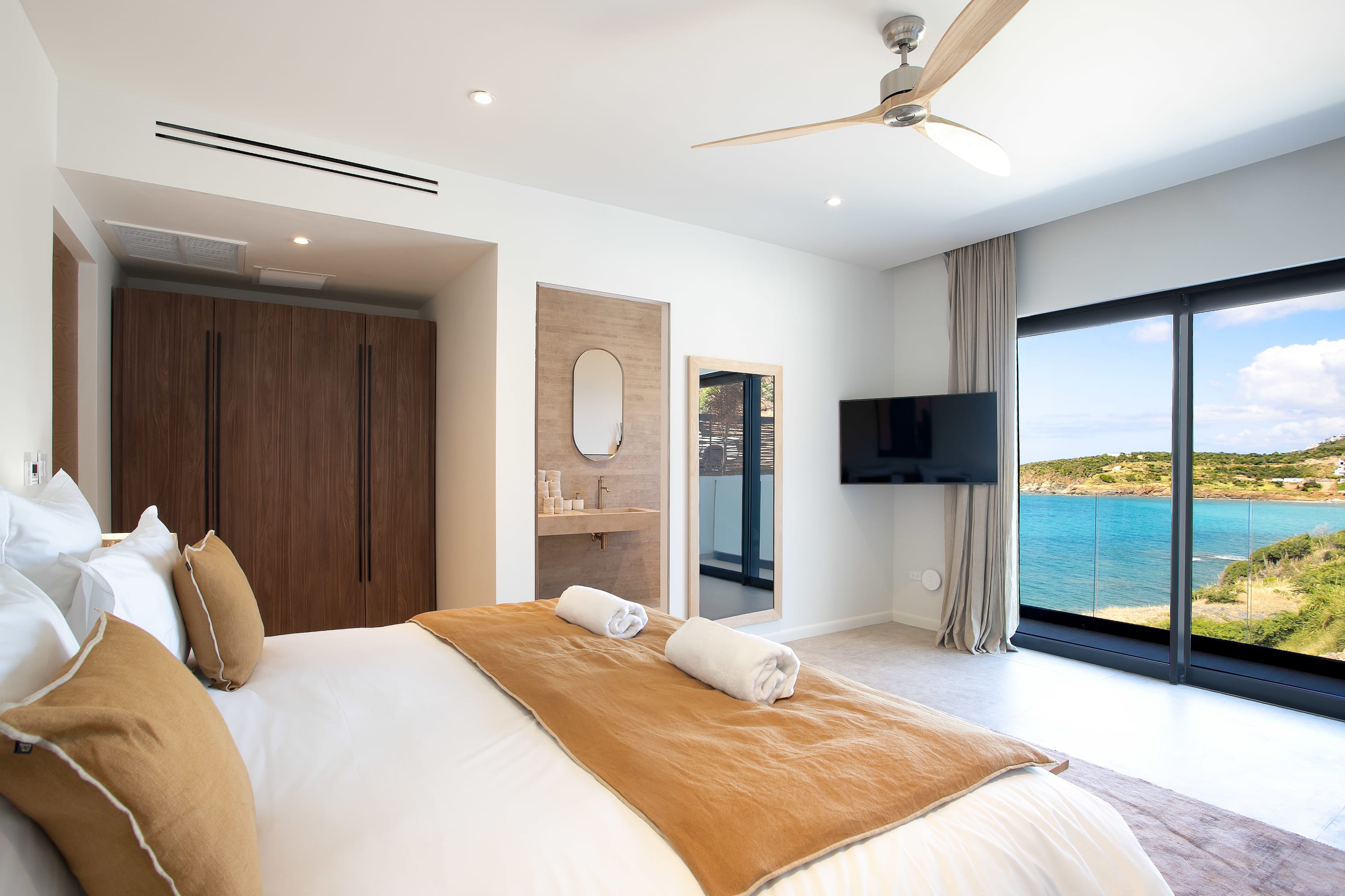 Villa Aqua Vista, a Six Bedroom Beachfront Villa in Indigo Bay - Photo 6