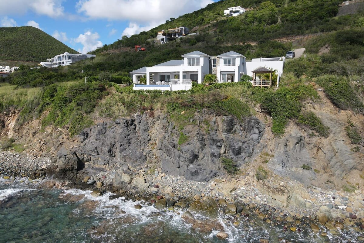 Villa Aqua, a Sleek Four-Bedroom Indigo Bay Villa with Private Pool and Saba Views - Photo 8