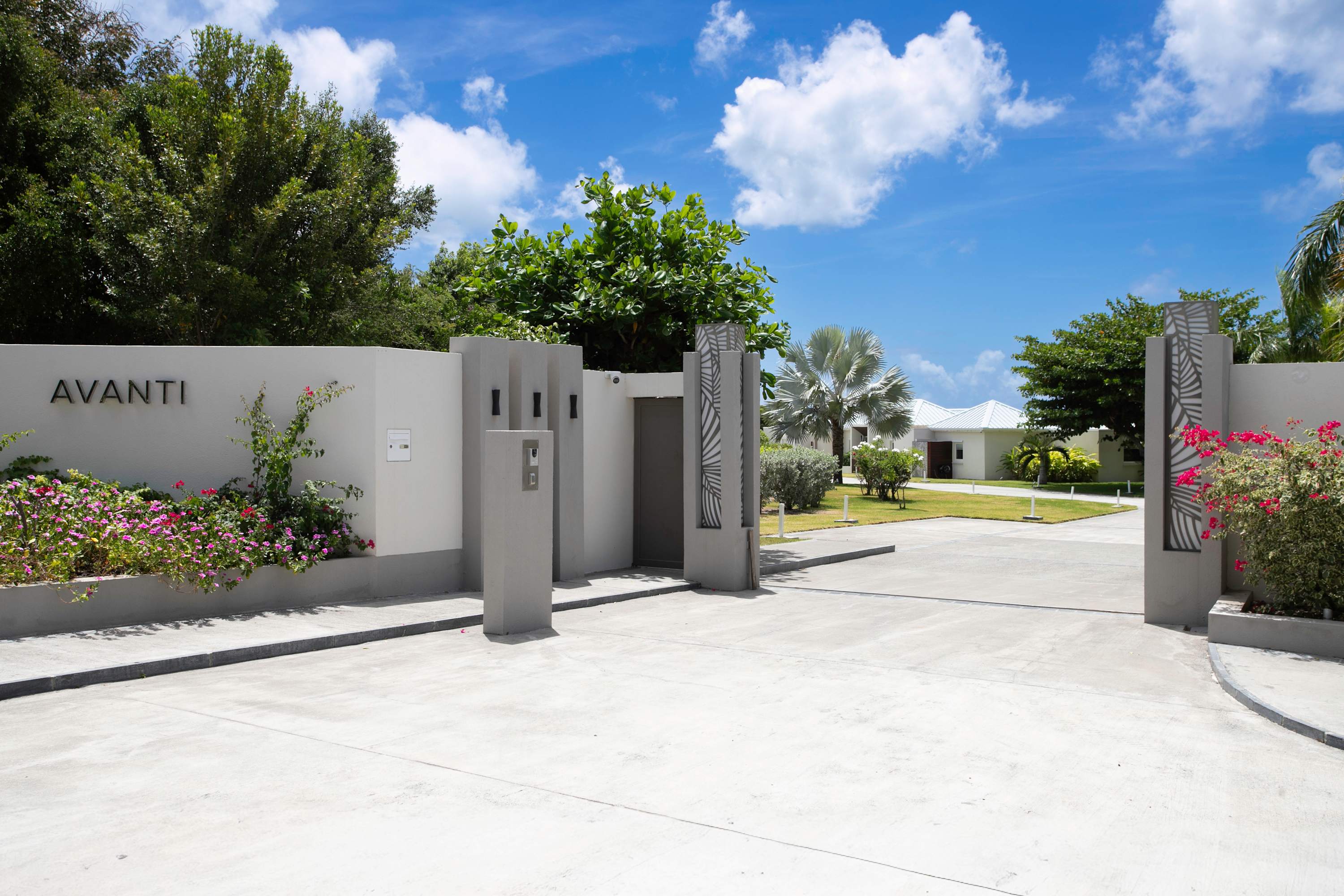 Villa Avanti, Terres Basses Ocean-View Estate with Heated Pool and Cinema Room - Photo 52