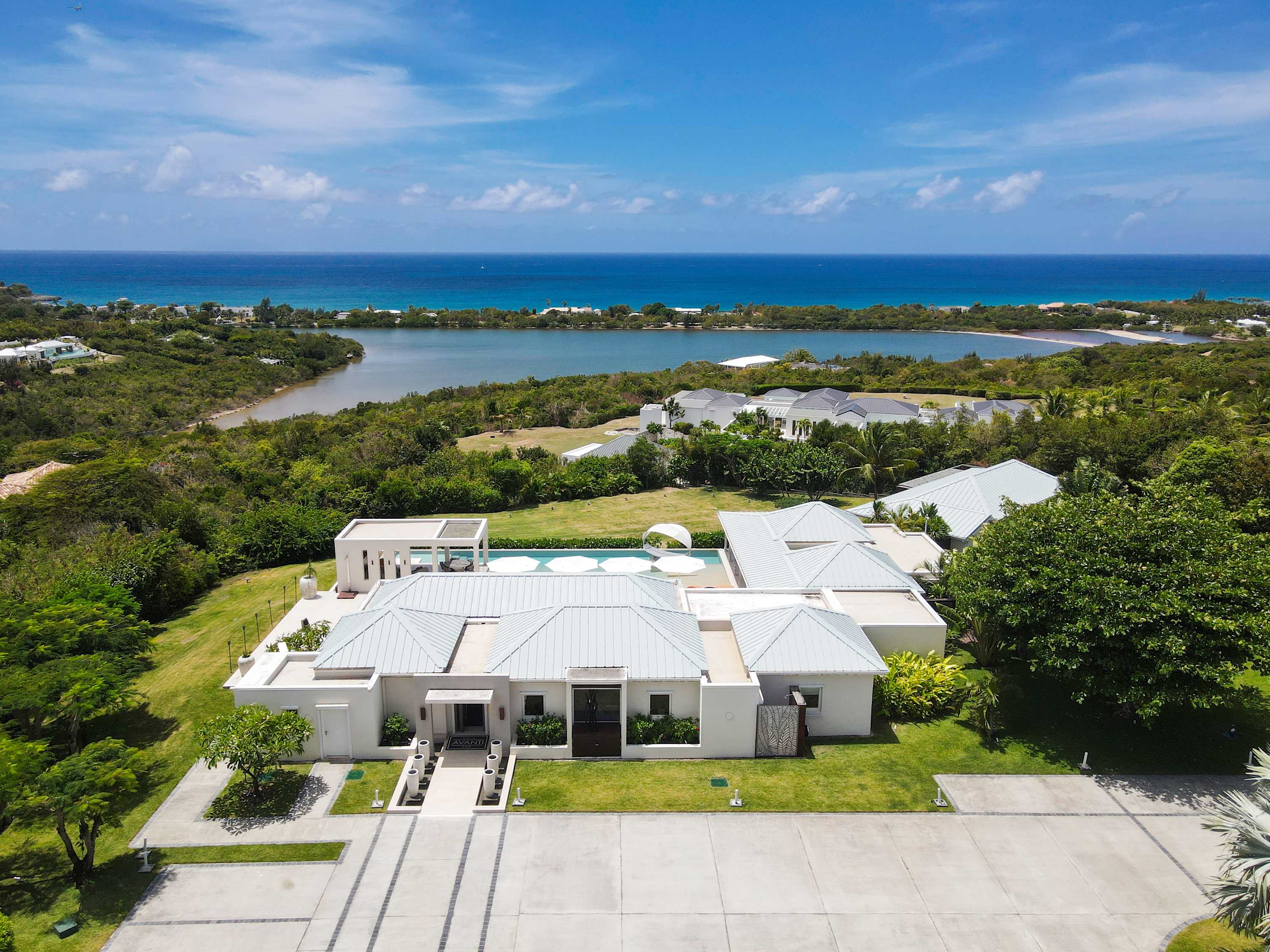 Villa Avanti, Terres Basses Ocean-View Estate with Heated Pool and Cinema Room - Photo 56