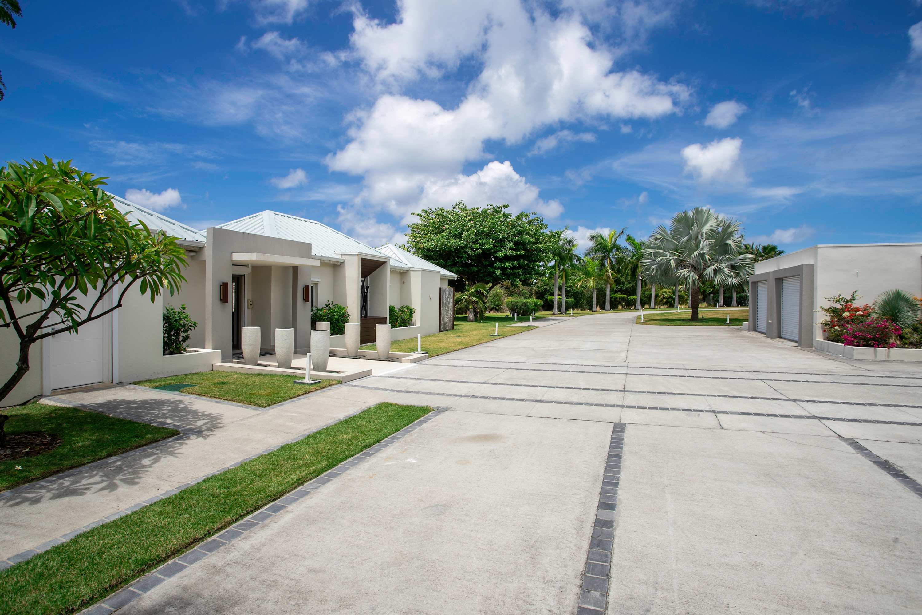 Villa Avanti, Terres Basses Ocean-View Estate with Heated Pool and Cinema Room - Photo 57