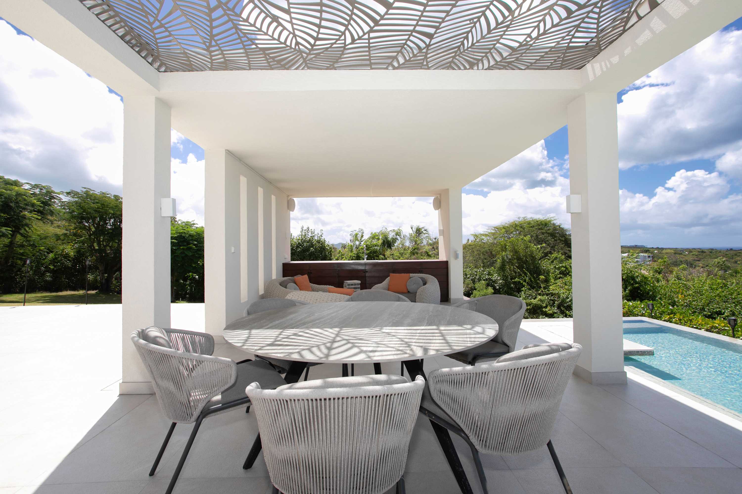 Villa Avanti, Terres Basses Ocean-View Estate with Heated Pool and Cinema Room - Photo 9