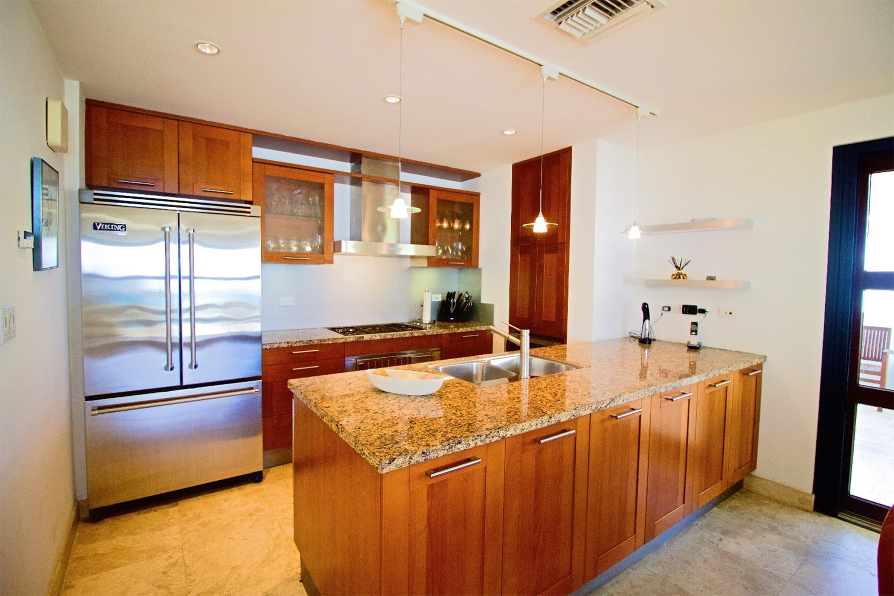 Villa Bahari at Shore Pointe, Oceanfront Cupecoy Villa with Private Pool and Sea-View Terraces - Photo 12