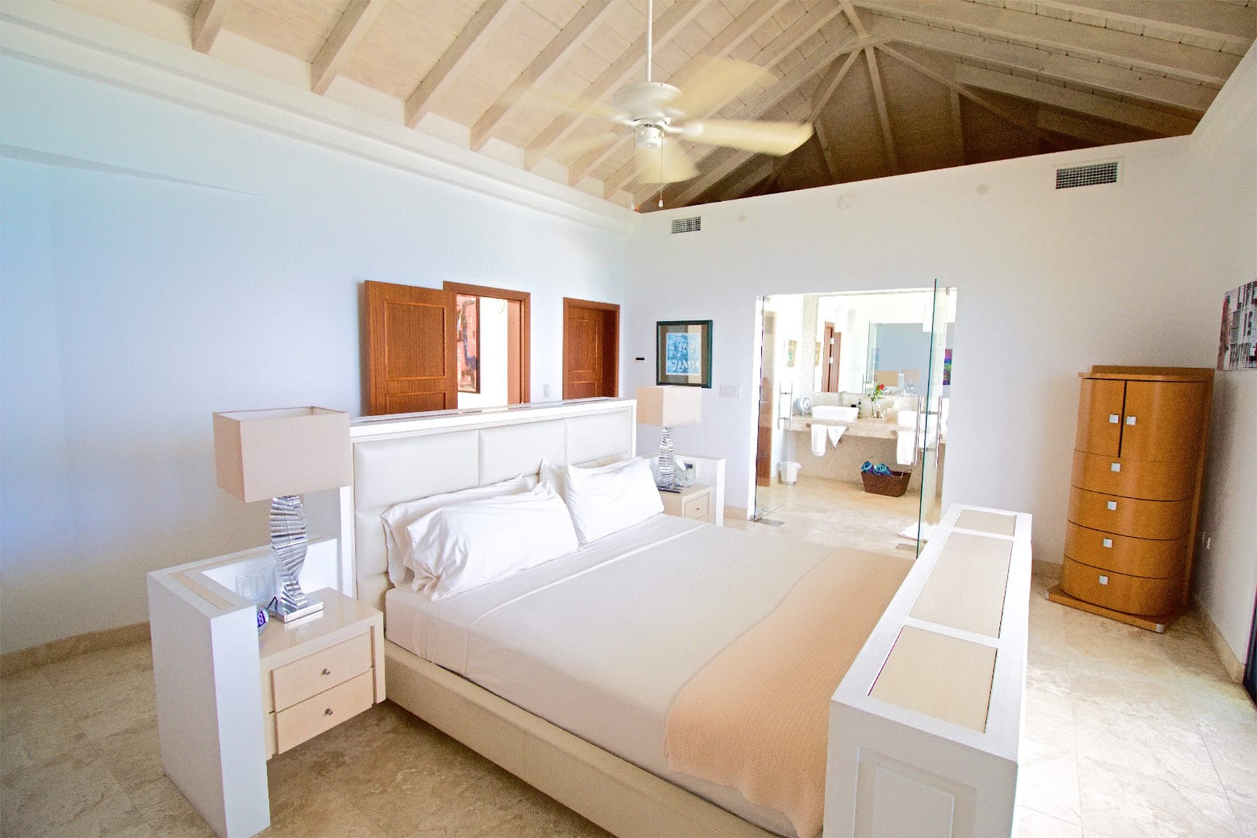 Villa Bahari at Shore Pointe, Oceanfront Cupecoy Villa with Private Pool and Sea-View Terraces - Photo 14