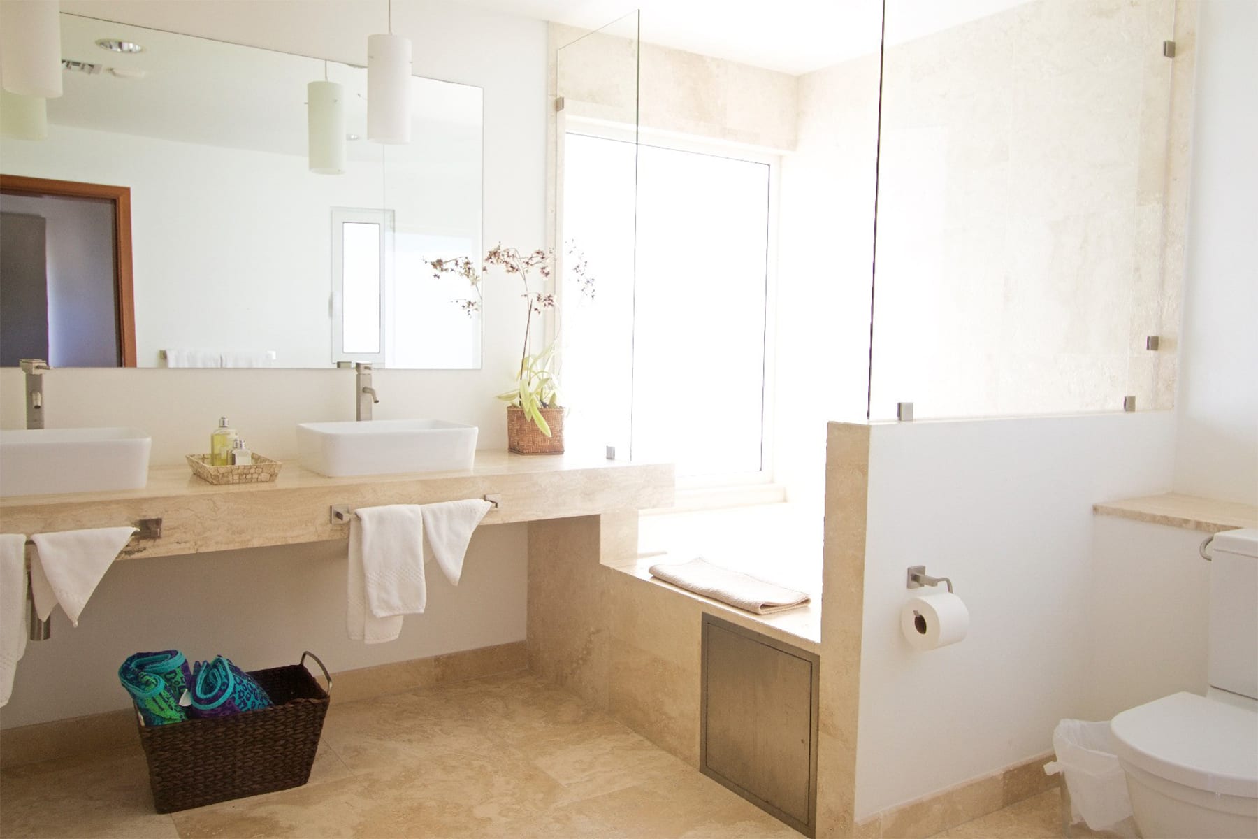 Villa Bahari at Shore Pointe, Oceanfront Cupecoy Villa with Private Pool and Sea-View Terraces - Photo 20