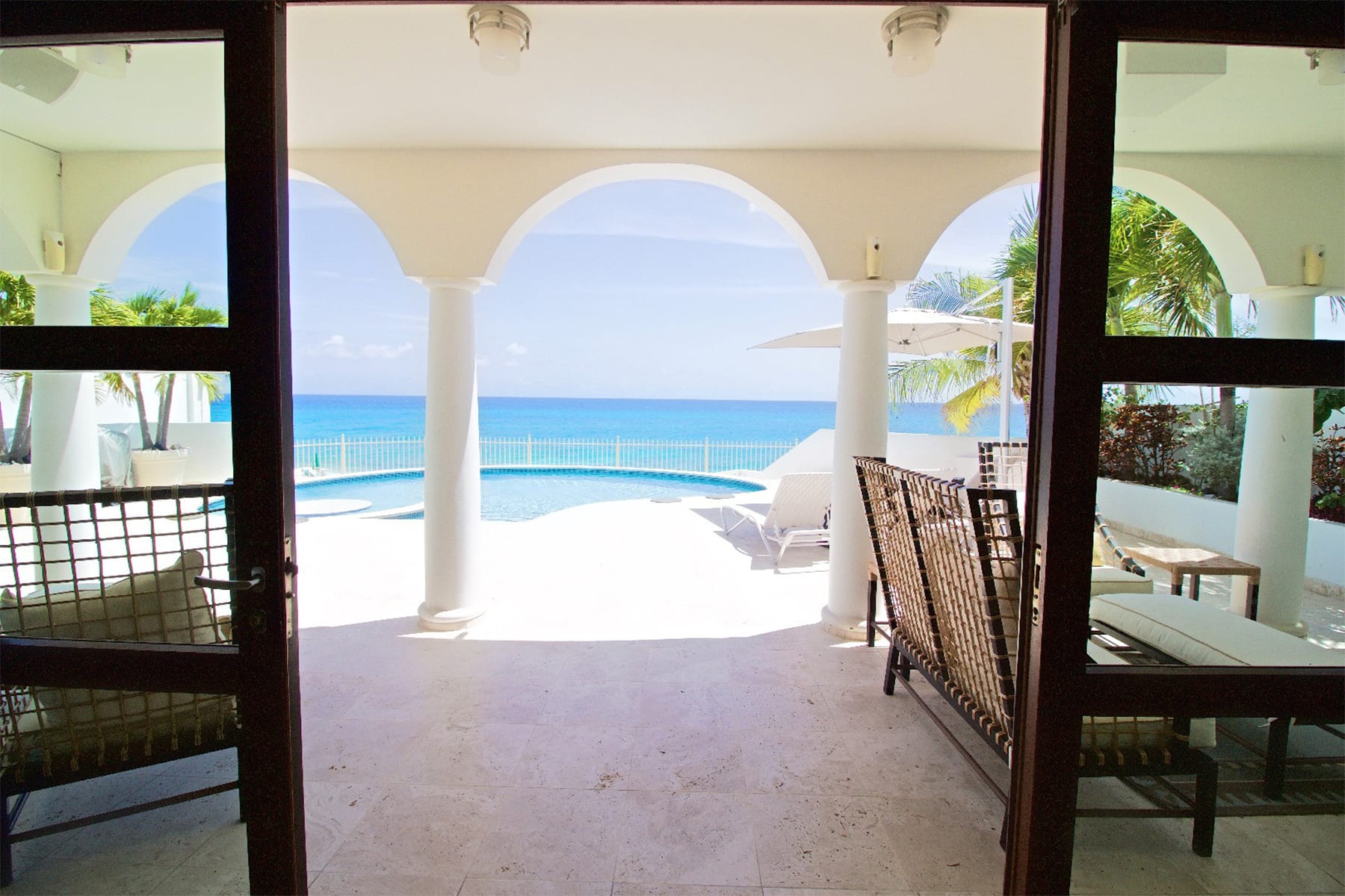 Villa Bahari at Shore Pointe, Oceanfront Cupecoy Villa with Private Pool and Sea-View Terraces - Photo 7