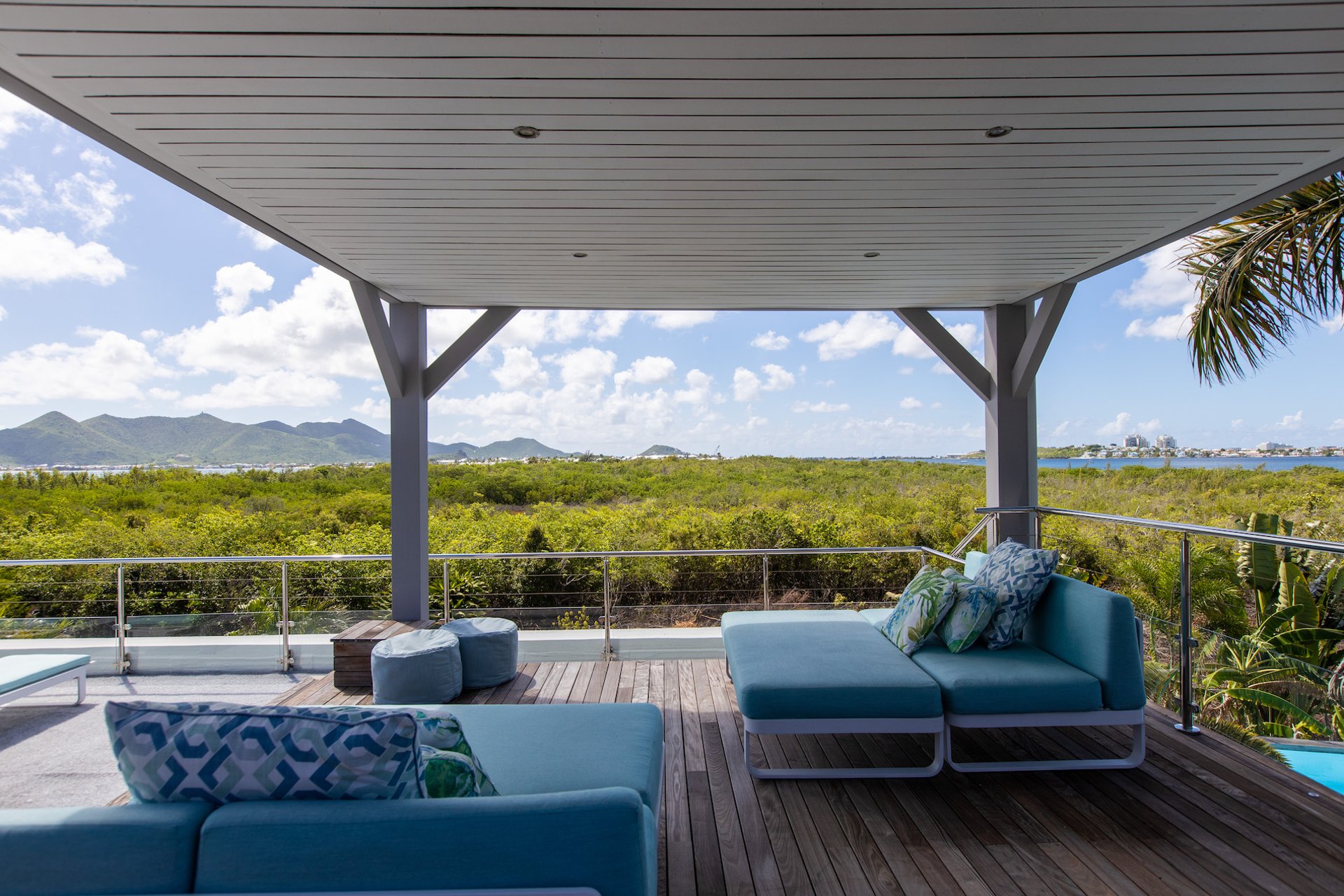 Bahia Blue, a Four-Bedroom Terres Basses Villa with Heated Infinity Pool and Rooftop Views - Photo 15