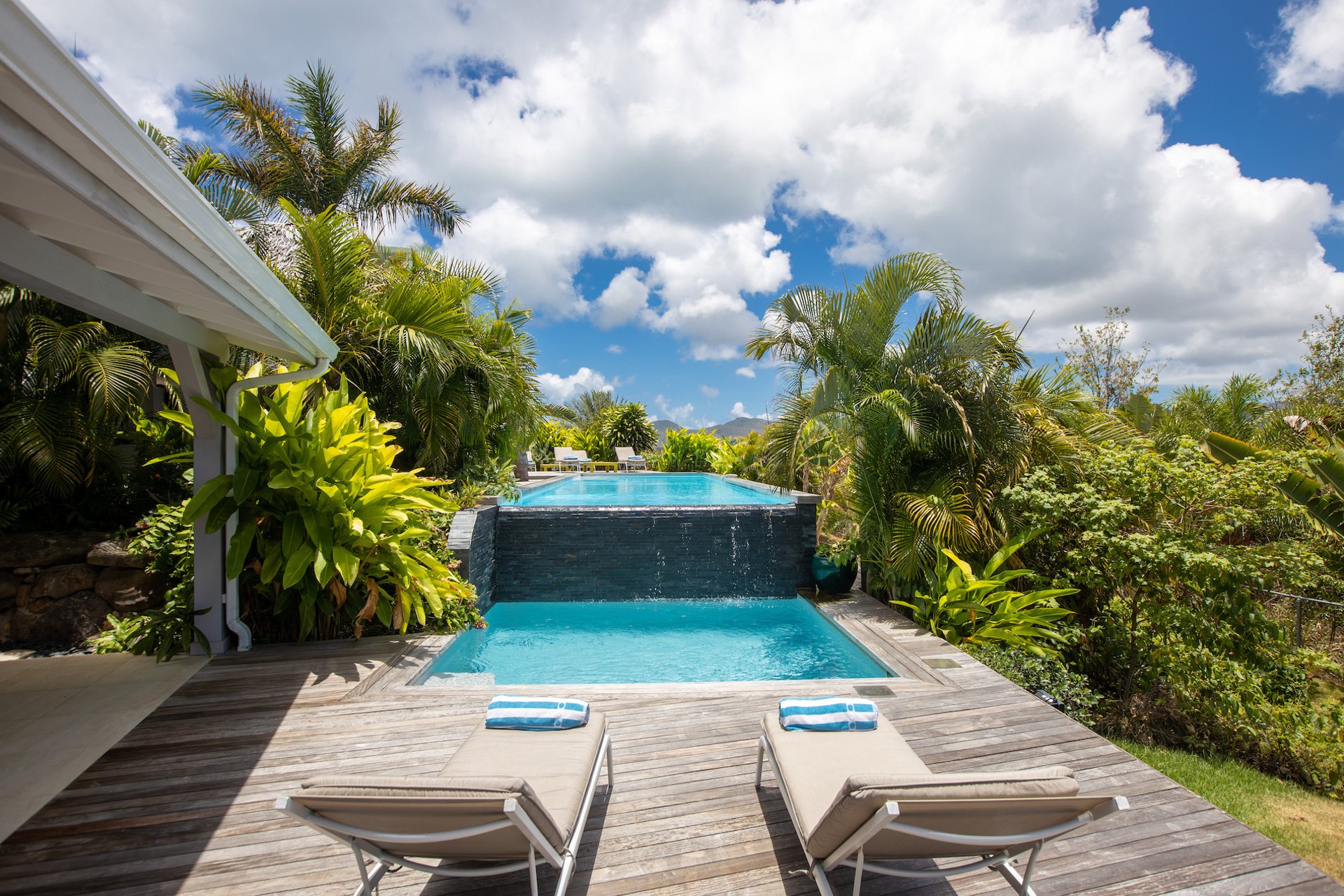 Bahia Blue, a Four-Bedroom Terres Basses Villa with Heated Infinity Pool and Rooftop Views - Photo 21