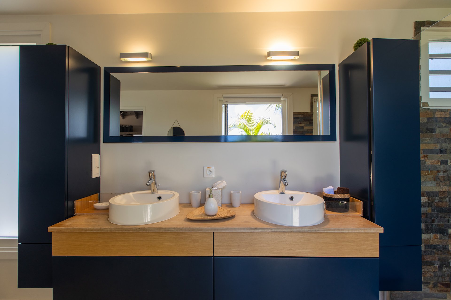 Bahia Blue, a Four-Bedroom Terres Basses Villa with Heated Infinity Pool and Rooftop Views - Photo 39