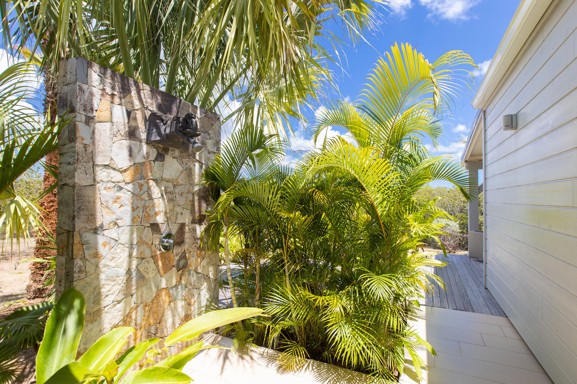 Bahia Blue, a Four-Bedroom Terres Basses Villa with Heated Infinity Pool and Rooftop Views - Photo 41