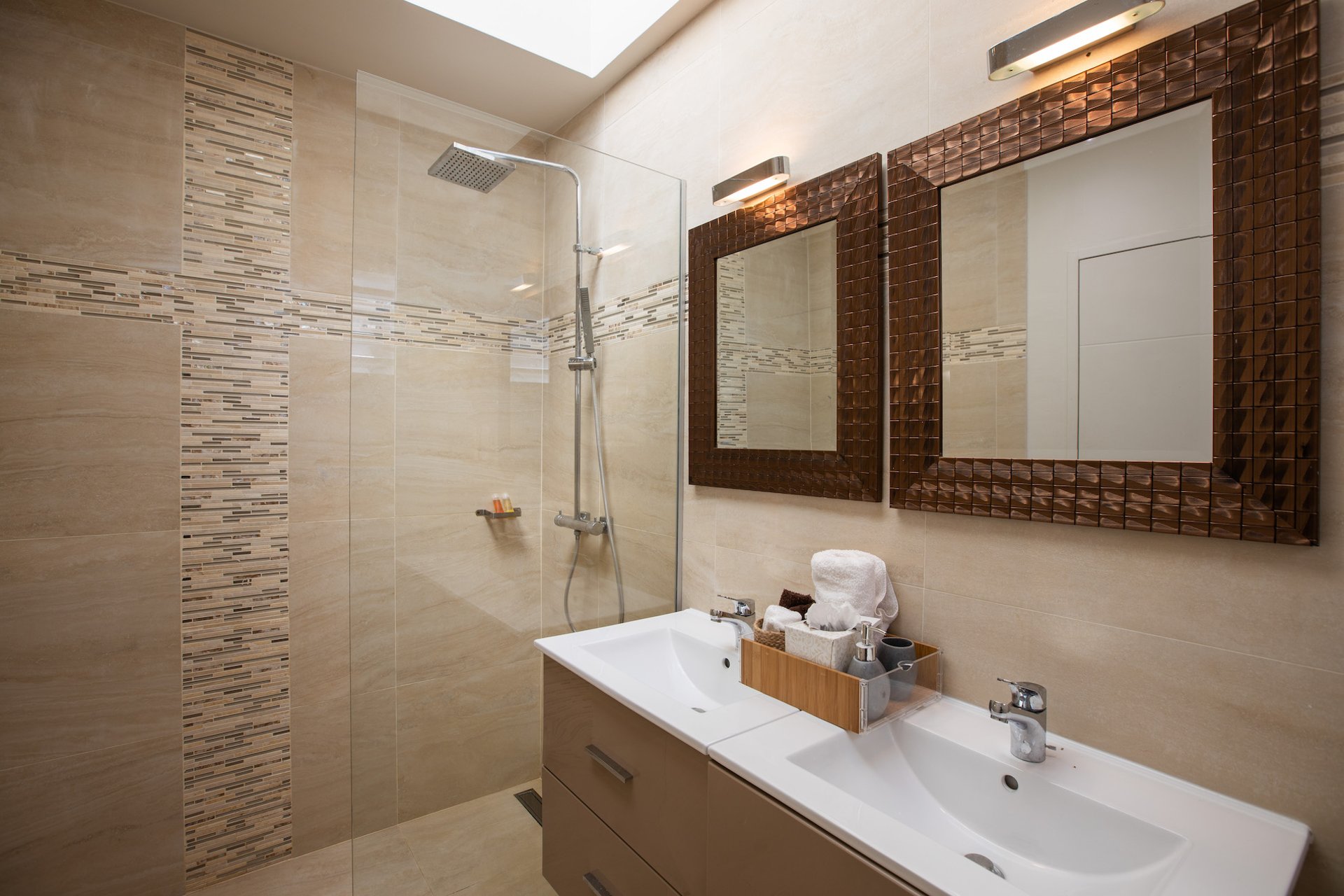 Bahia Blue, a Four-Bedroom Terres Basses Villa with Heated Infinity Pool and Rooftop Views - Photo 55