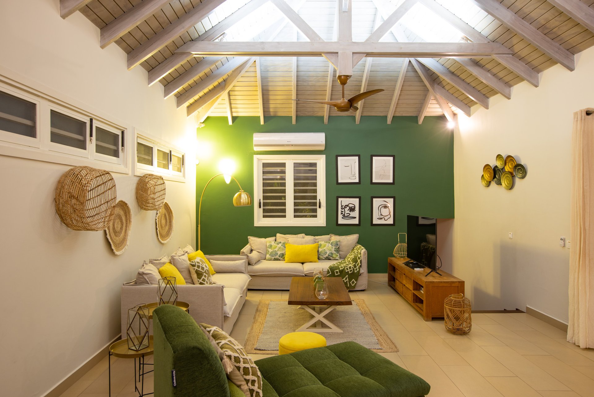 Bahia Blue, a Four-Bedroom Terres Basses Villa with Heated Infinity Pool and Rooftop Views - Photo 61