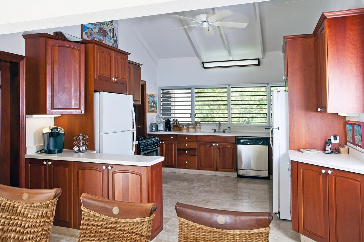 Baie Longue Beach House, Beachfront Villa with Heated Pool in Terres Basses - Photo 20