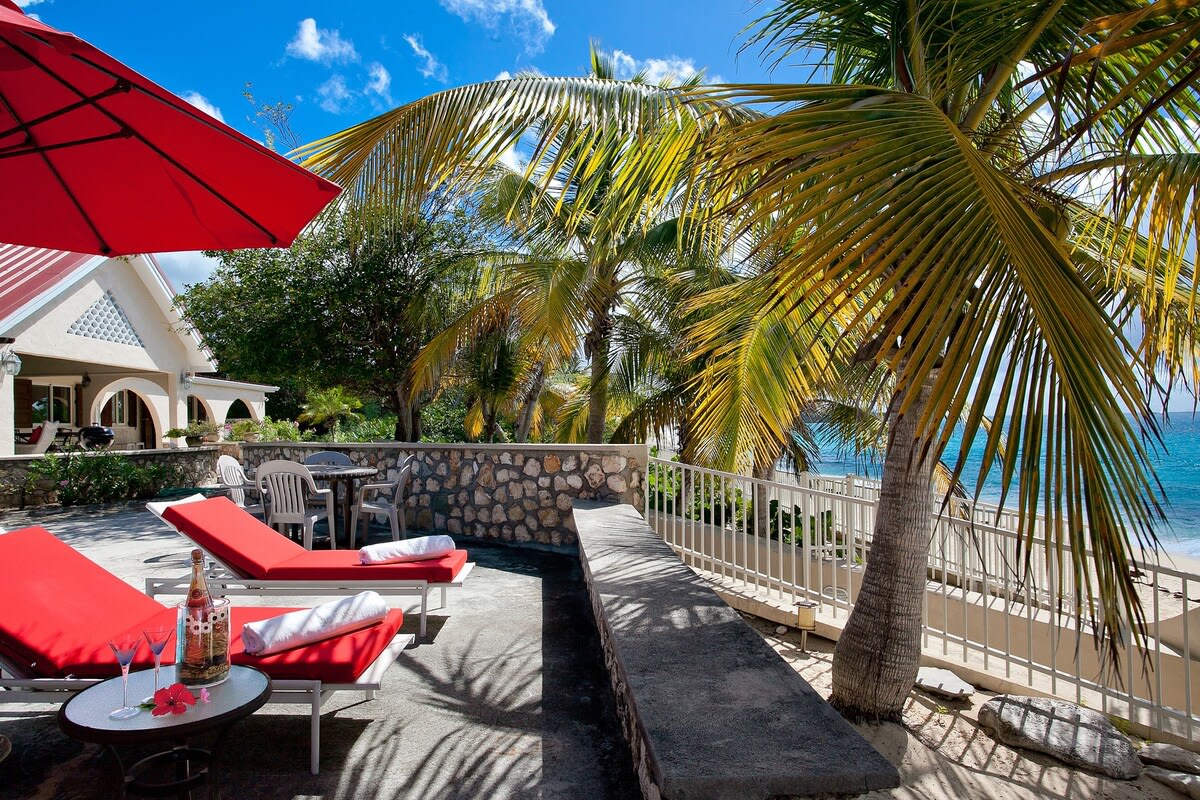 Baie Longue Beach House, Beachfront Villa with Heated Pool in Terres Basses Gallery 2