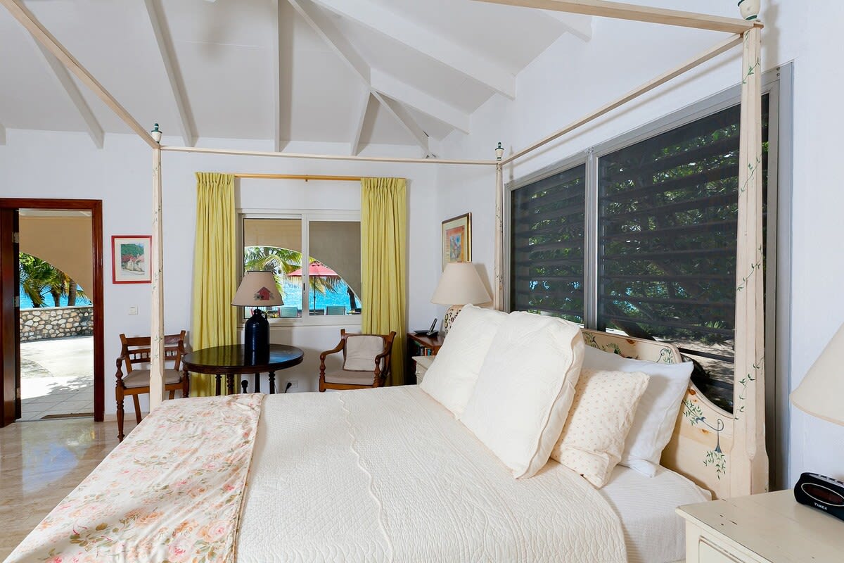 Baie Longue Beach House, Beachfront Villa with Heated Pool in Terres Basses - Photo 30