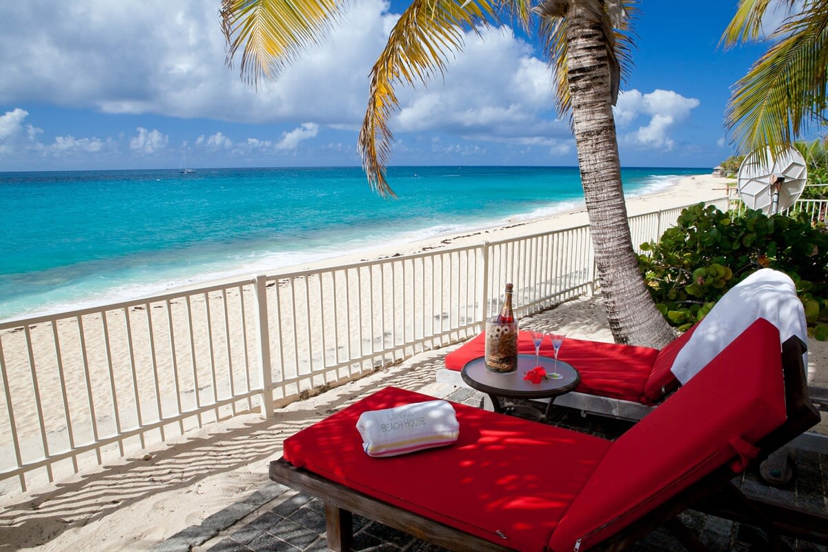 Baie Longue Beach House, Beachfront Villa with Heated Pool in Terres Basses - Photo 5