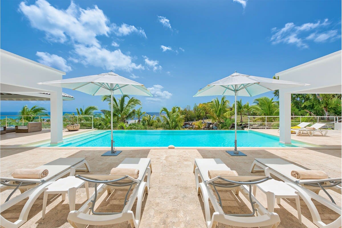 Villa Bamboo, an Ocean-View Two-Bedroom Villa in Terres Basses Gallery 1
