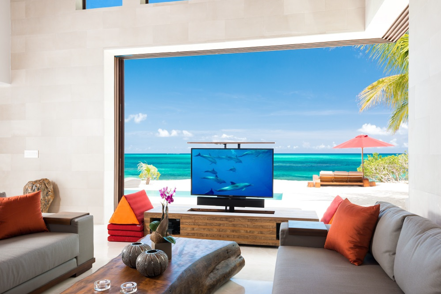 Beach Kandi, Grace Bay Beachfront Villa with Infinity Pool and Two King Suites - Photo 11