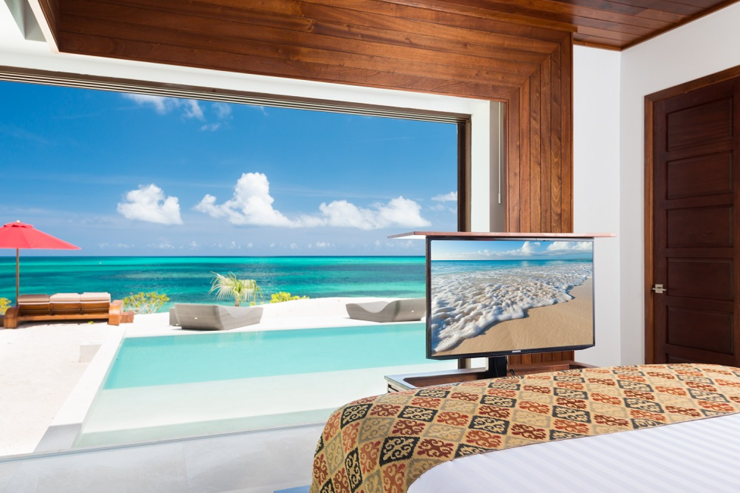 Beach Kandi, Grace Bay Beachfront Villa with Infinity Pool and Two King Suites - Photo 16