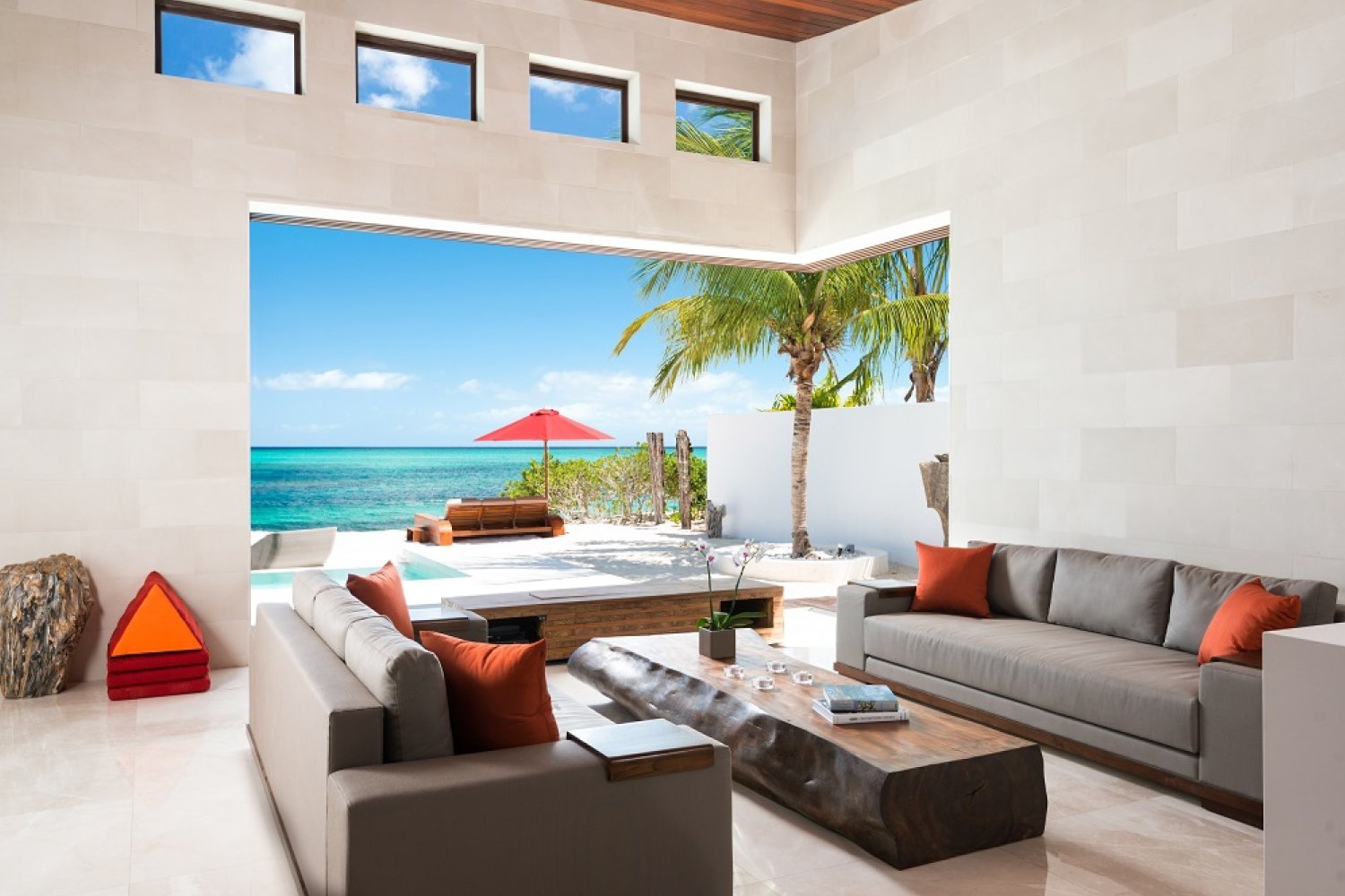 Beach Kandi, Grace Bay Beachfront Villa with Infinity Pool and Two King Suites Gallery 3