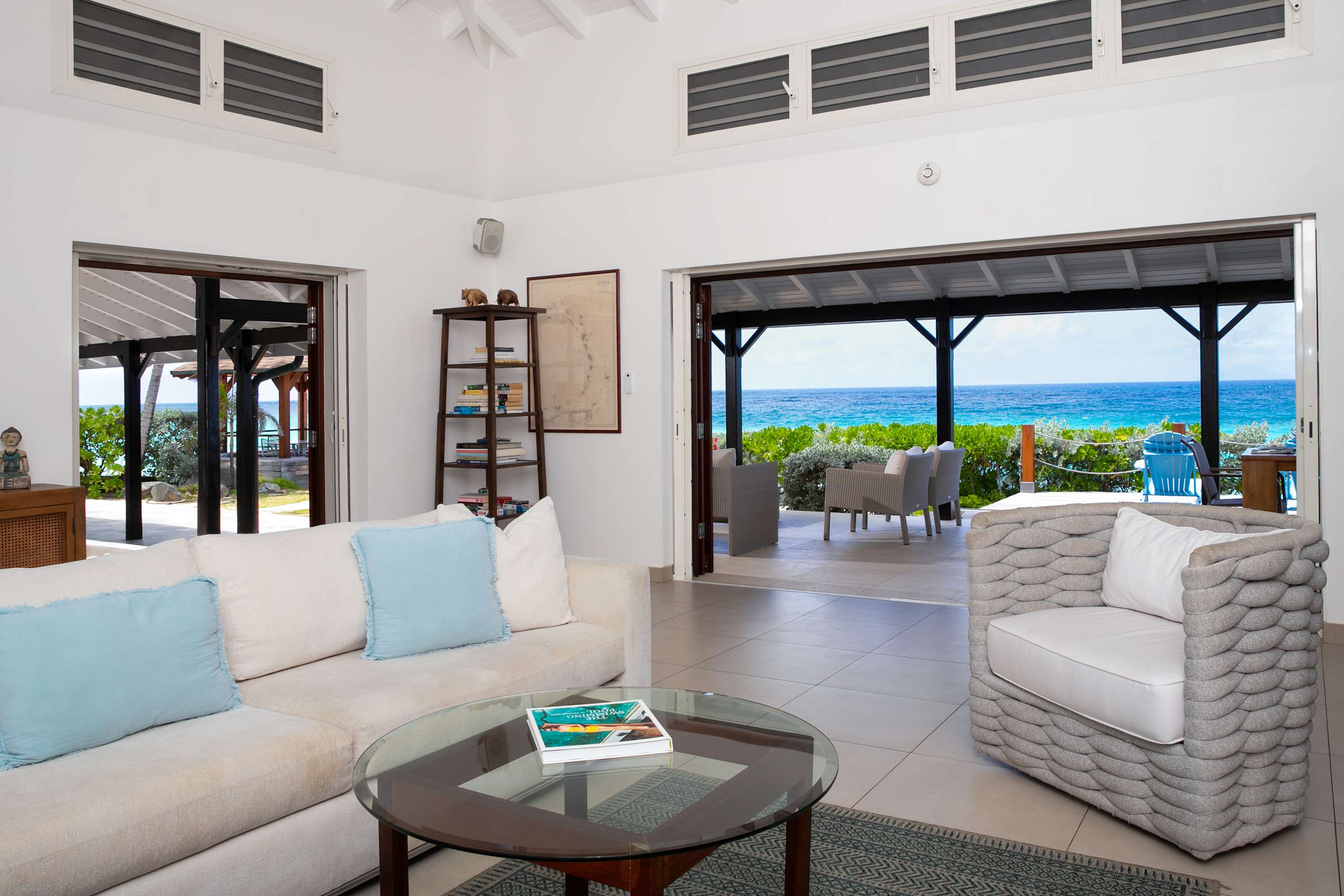 Blue Beach, Beachfront Villa on Baie Longue in Terres Basses - Photo 27
