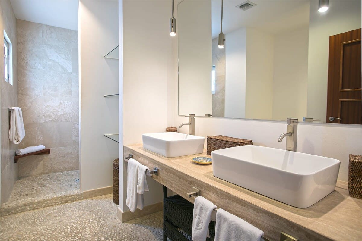Villa Blue Dove at Shore Pointe, Cupecoy Beach Villa with Rooftop Pool - Photo 20