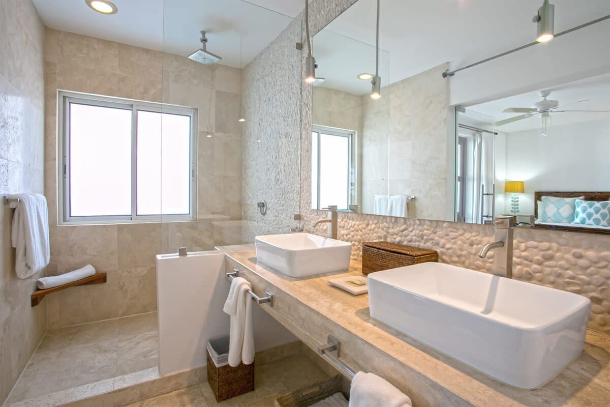 Villa Blue Dove at Shore Pointe, Cupecoy Beach Villa with Rooftop Pool - Photo 25