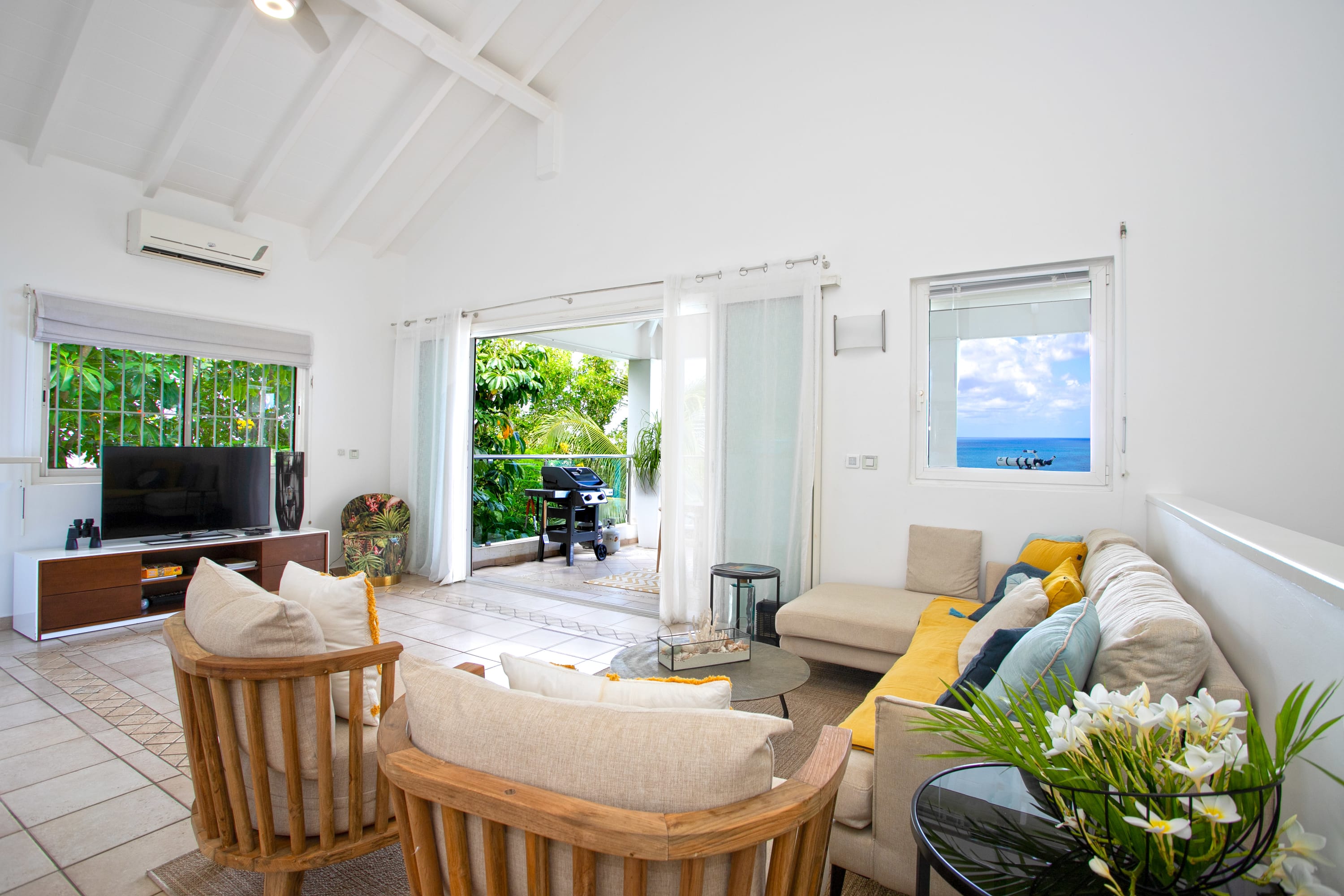 Villa Blue Sailing, a Three-Bedroom Villa Above Happy Bay with Caribbean Sunset Views - Photo 16