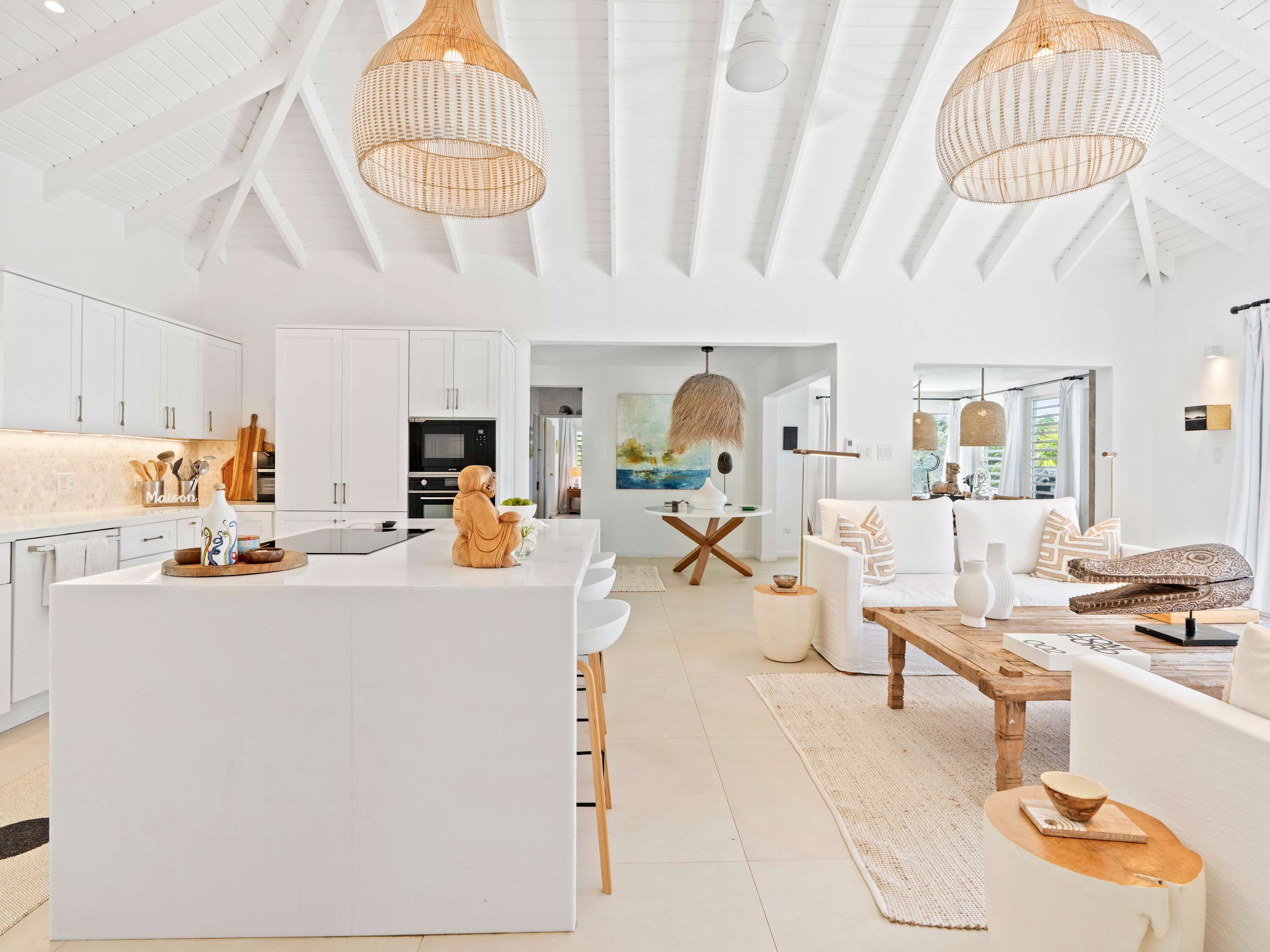 Bright Waters: Oceanfront Villa on Tamarin Hill with Private Pool - Photo 13