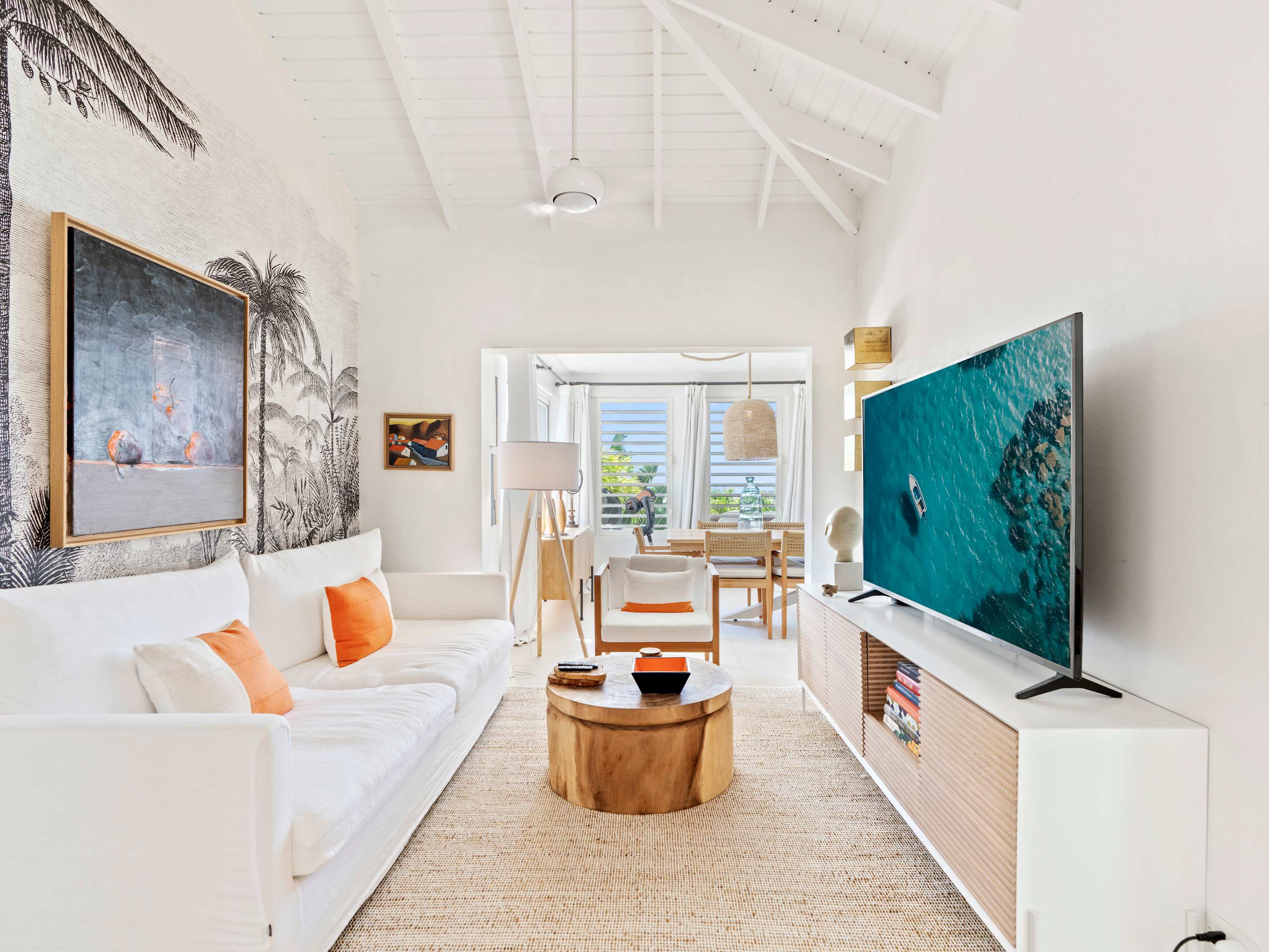 Bright Waters: Oceanfront Villa on Tamarin Hill with Private Pool - Photo 31