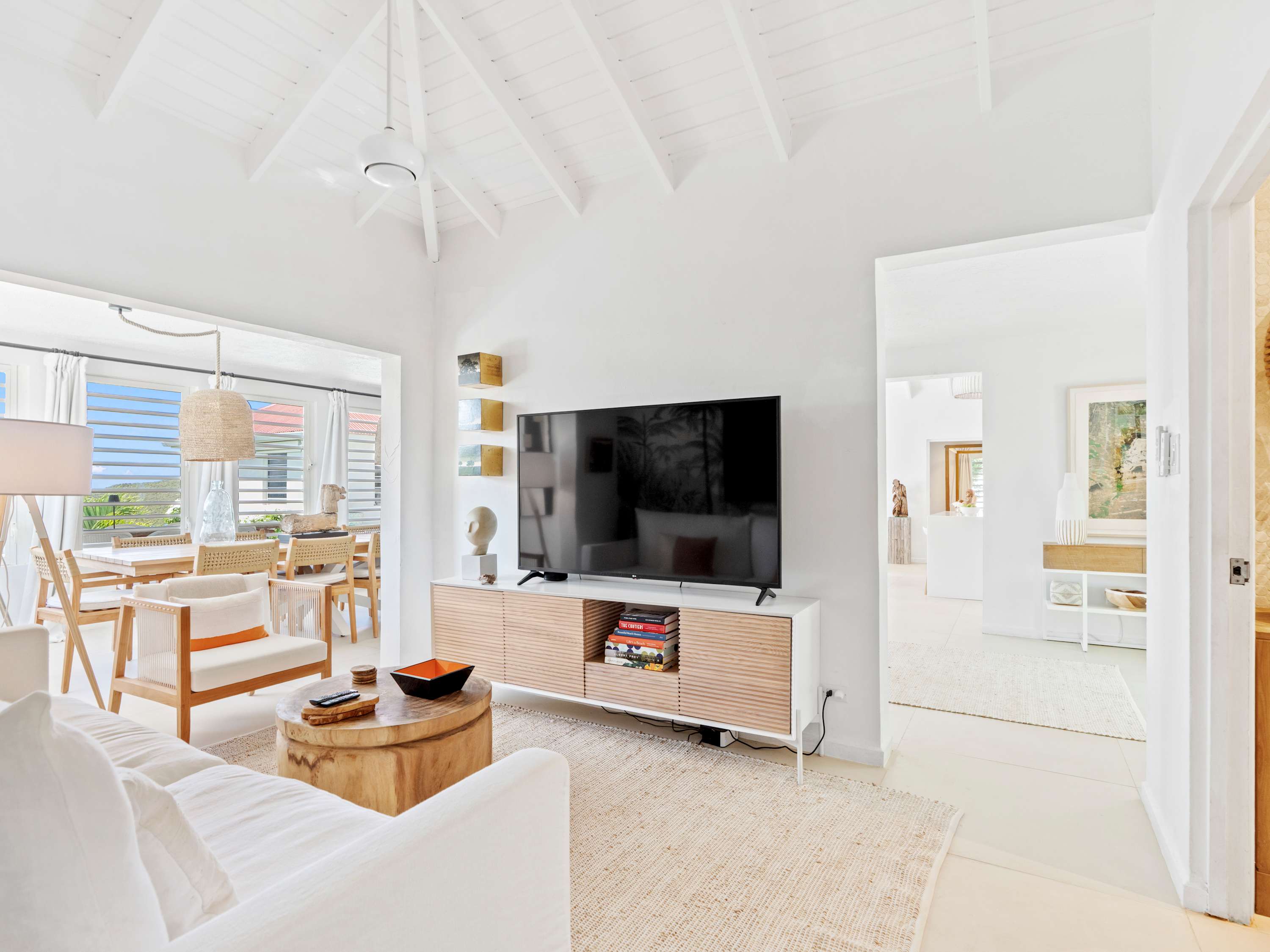 Bright Waters: Oceanfront Villa on Tamarin Hill with Private Pool - Photo 35