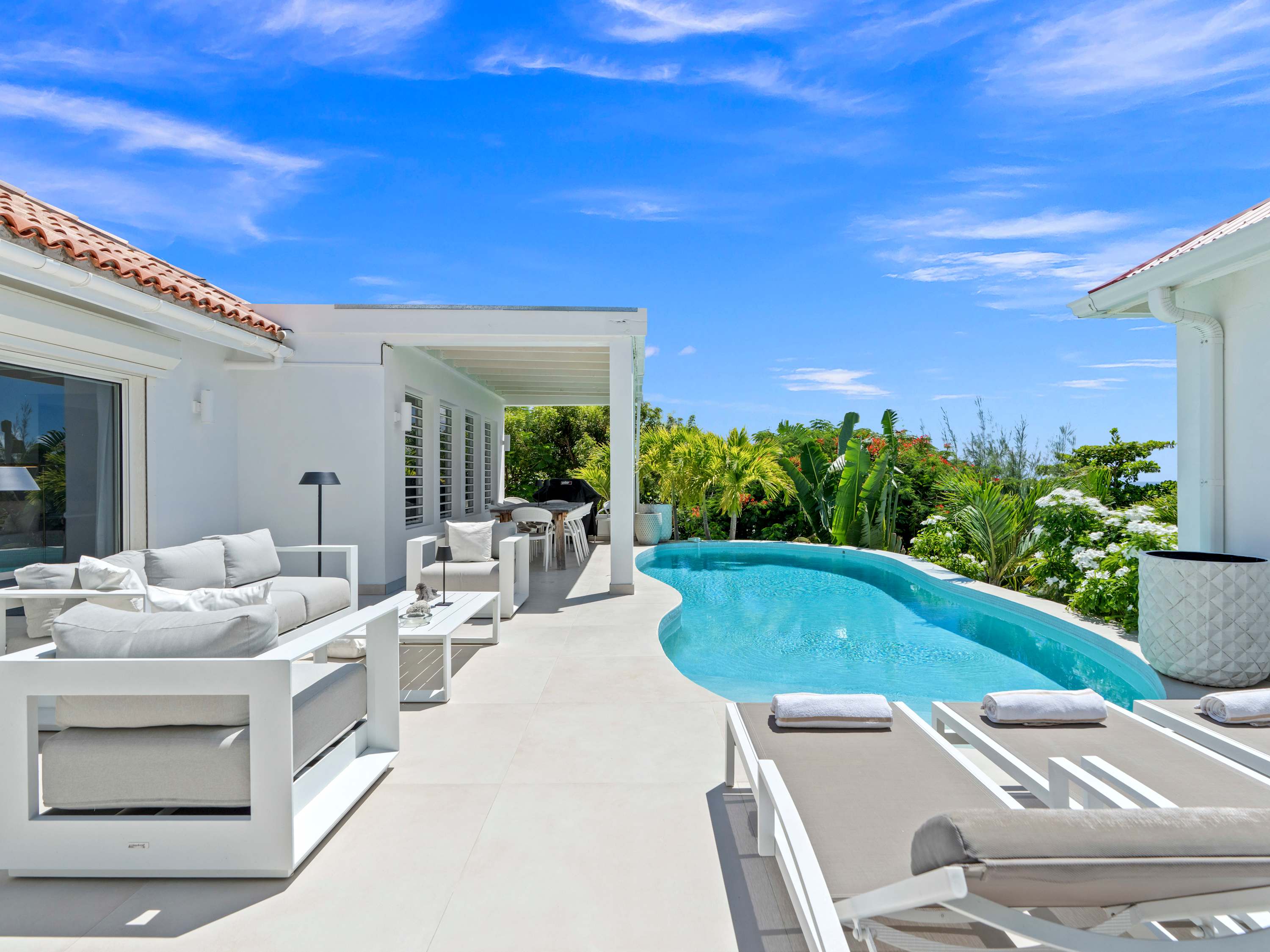 Bright Waters: Oceanfront Villa on Tamarin Hill with Private Pool - Photo 5