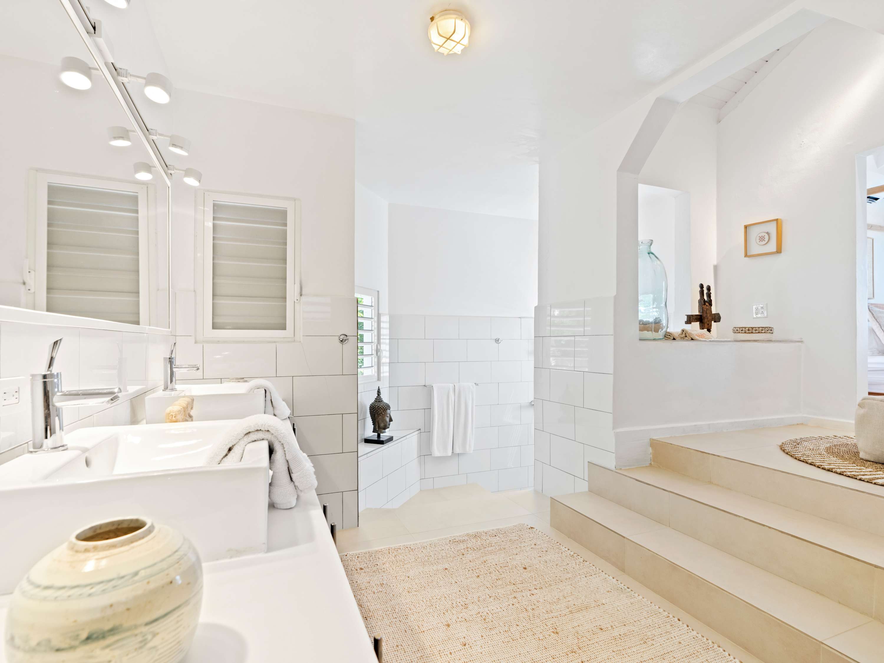 Bright Waters: Oceanfront Villa on Tamarin Hill with Private Pool - Photo 55