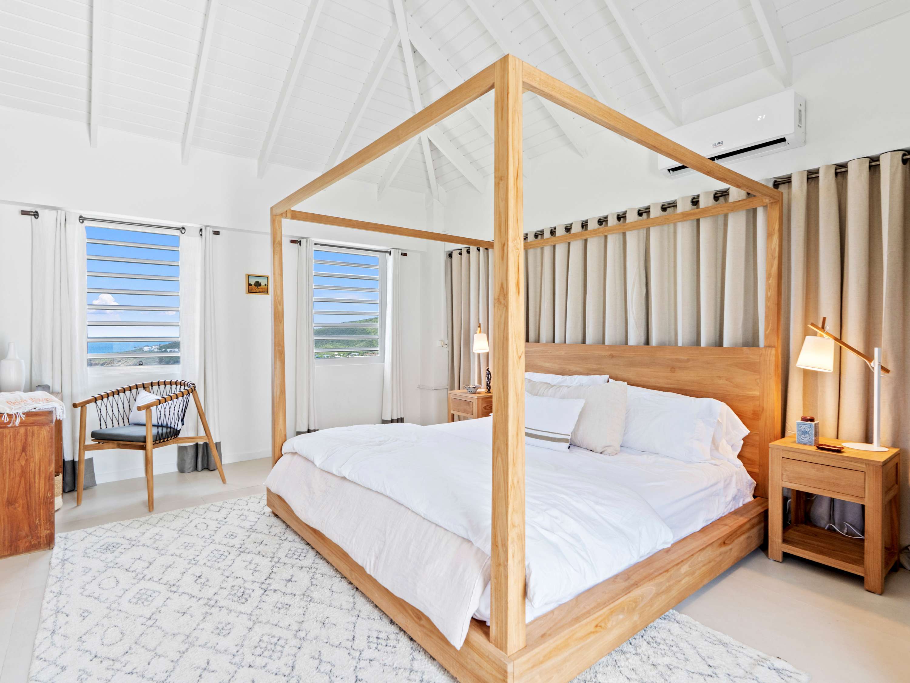 Bright Waters: Oceanfront Villa on Tamarin Hill with Private Pool - Photo 60