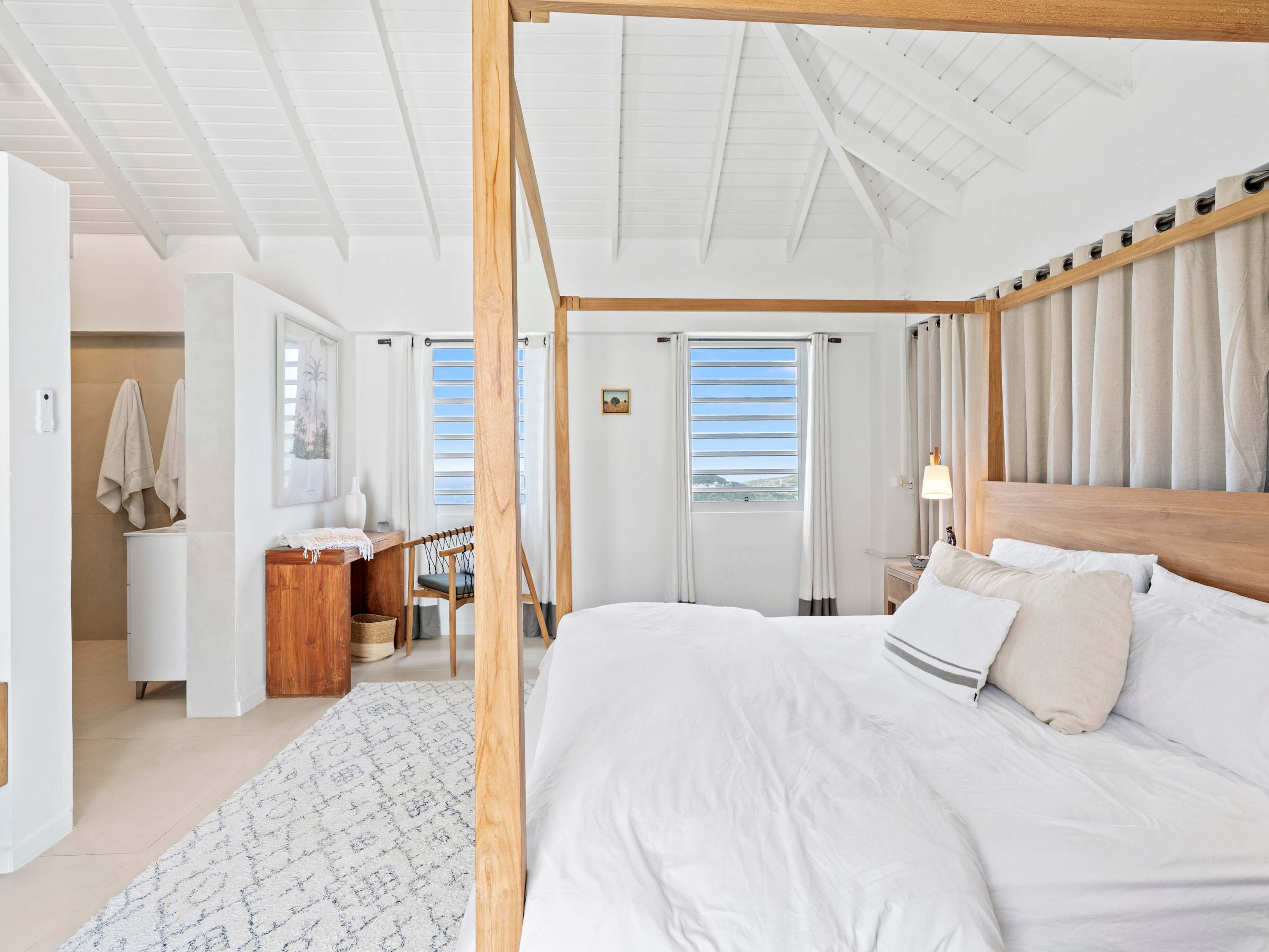 Bright Waters: Oceanfront Villa on Tamarin Hill with Private Pool - Photo 61