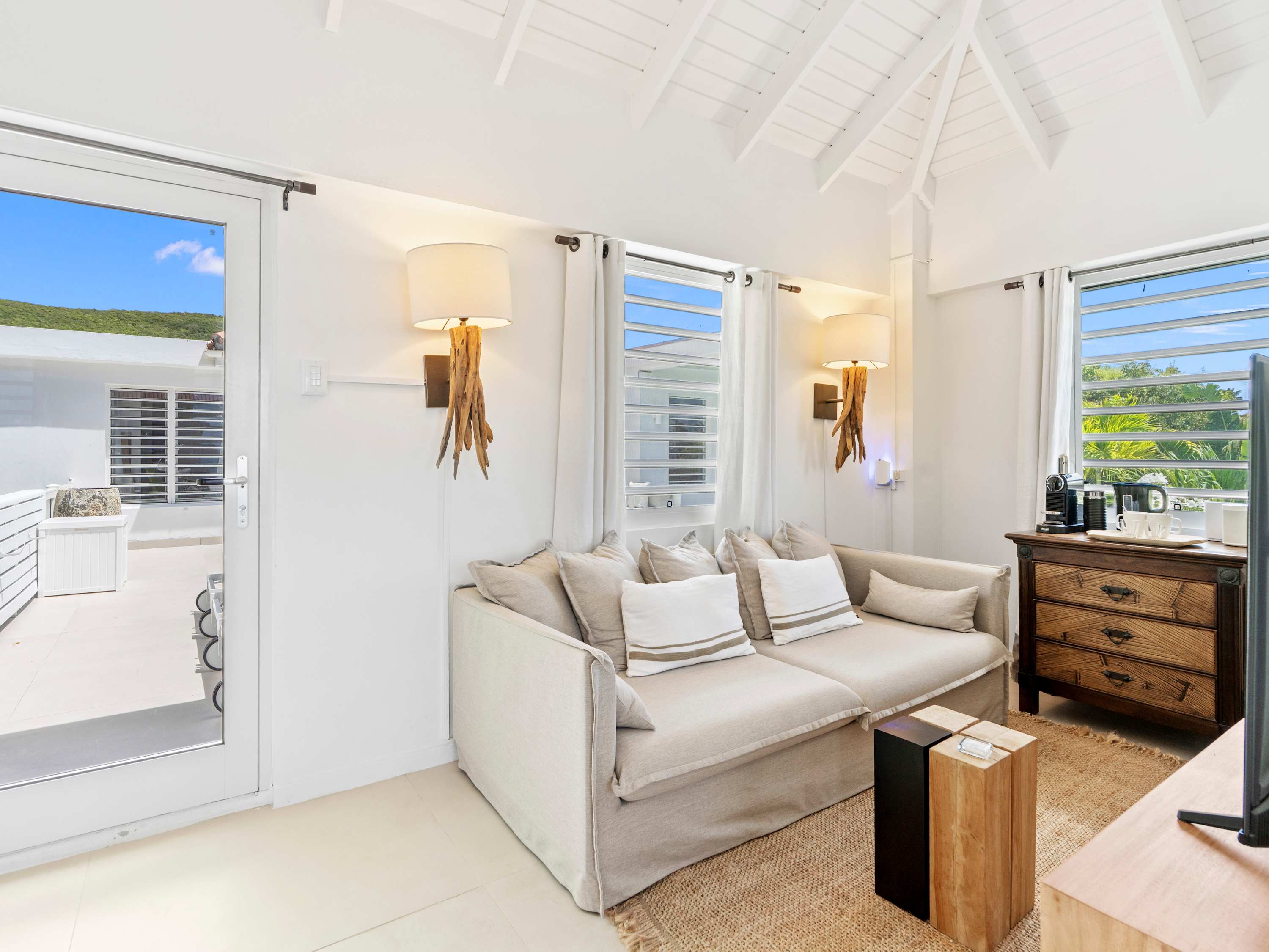 Bright Waters: Oceanfront Villa on Tamarin Hill with Private Pool - Photo 62
